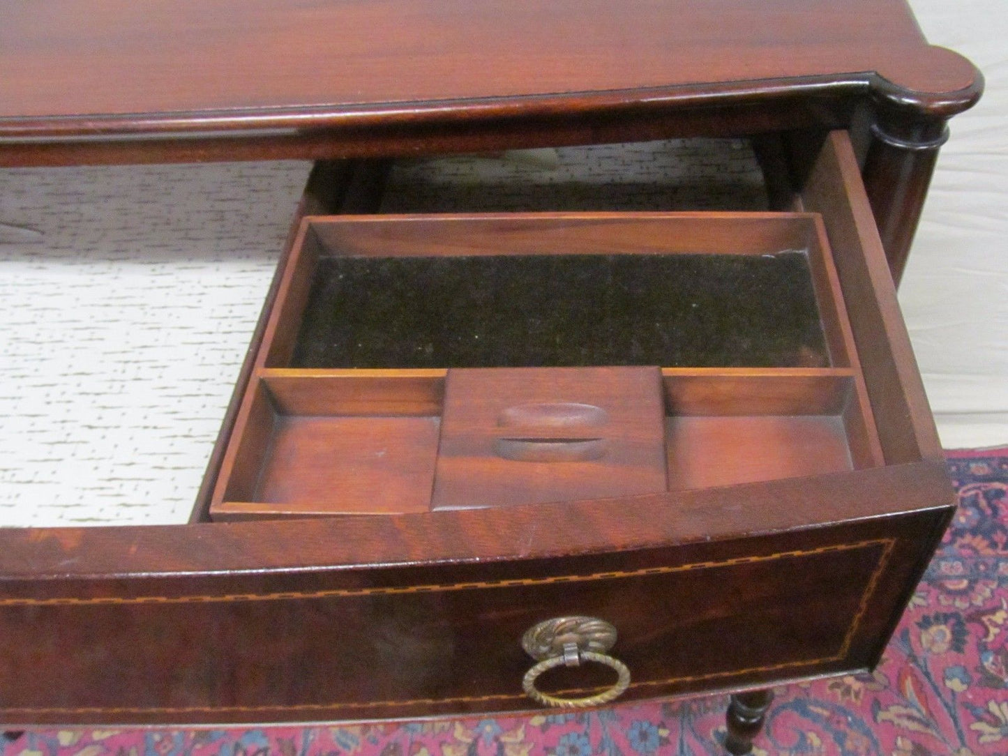 FEDERAL STYLE INLAID MAHOGANY BOW FRONT DRESSER WITH COOKIE CORNERED TOP