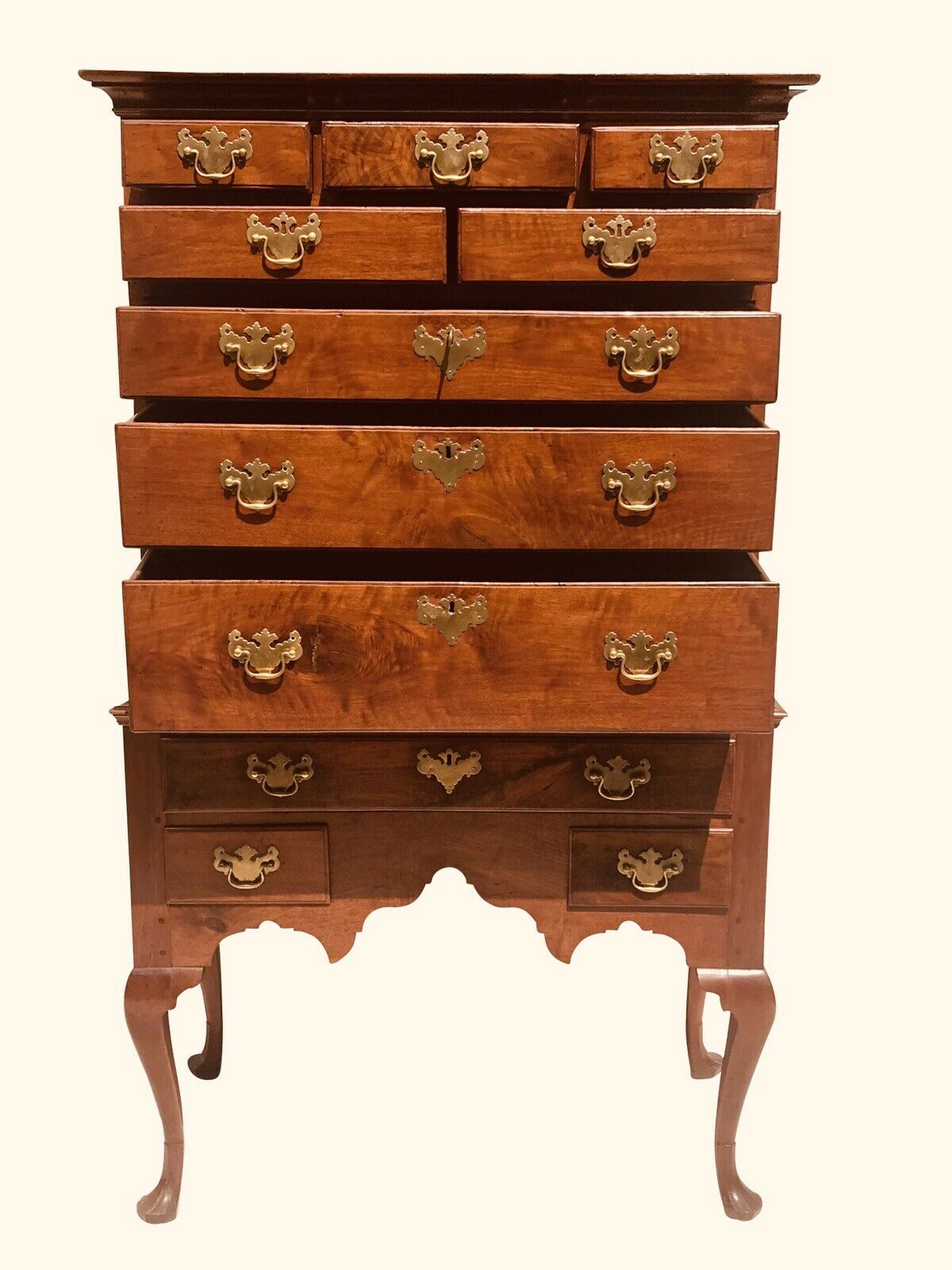 18TH C ANTIQUE QUEEN ANNE PERIOD PHILADELPHIA WALNUT HIGHBOY DRESSER / CHEST