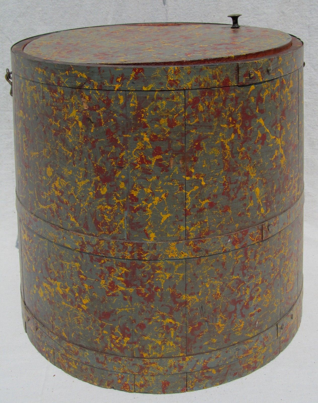 FABULOUS 19TH CENTURY POLY CHROME SPONGE PAINT DECORATED WOODEN COVERED BUCKET