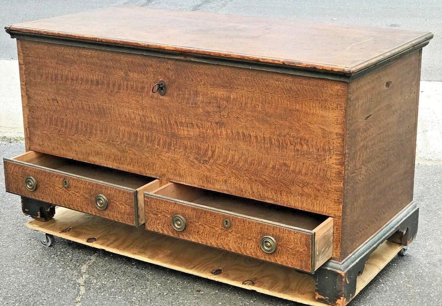 18TH C. CHIPPENDALE DOVETAILED SIGNED BLANKET BOX - RARE OCHRE PAINT SURFACE
