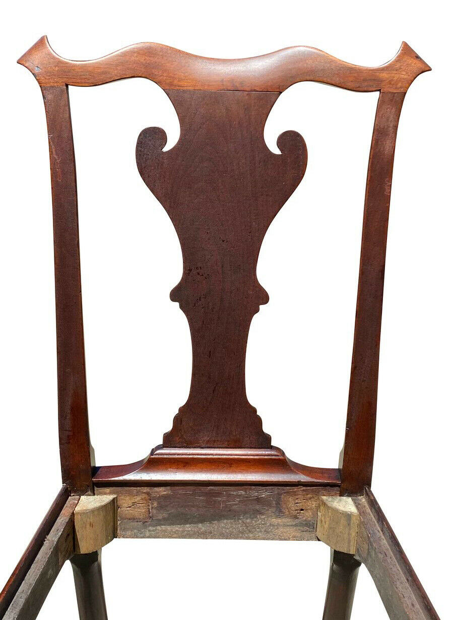 18TH C ANTIQUE PAIR OF PENNSYLVANIA CHIPPENDALE WALNUT TRIFID FOOT SIDE CHAIRS