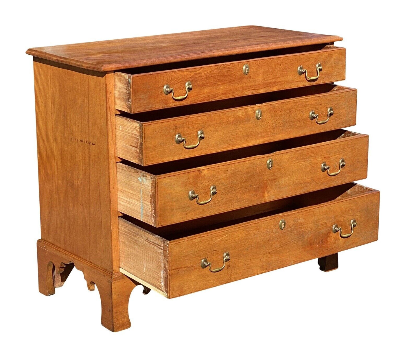 18th C Antique New Hampshire Chippendale Flame Birch Chest of Drawers / Dresser