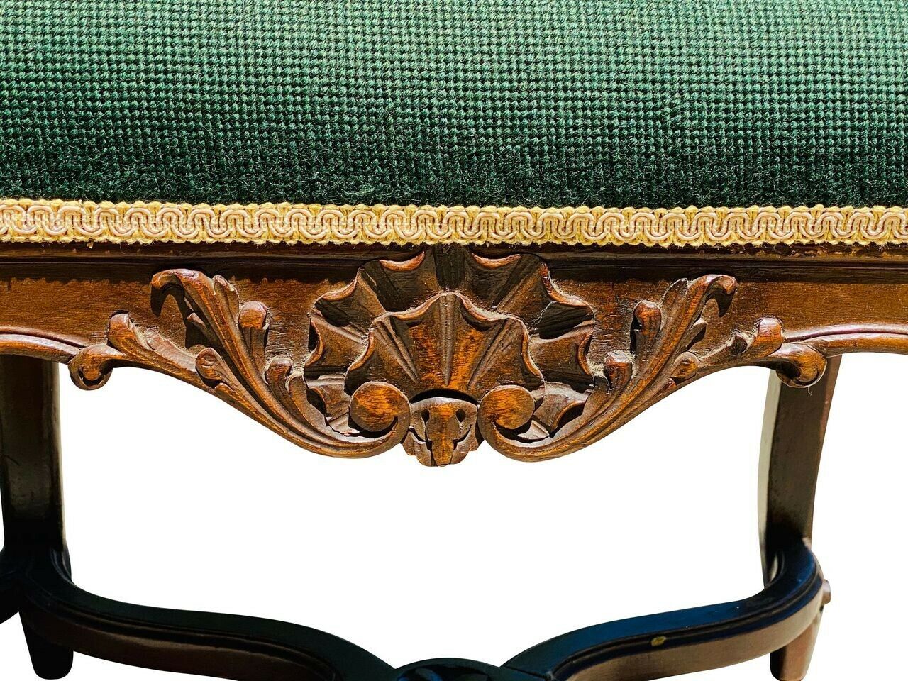 19TH C ANTIQUE FRENCH WALNUT WINDOW / VANITY BENCH W/ FLORAL NEEDLEPOINT SEAT