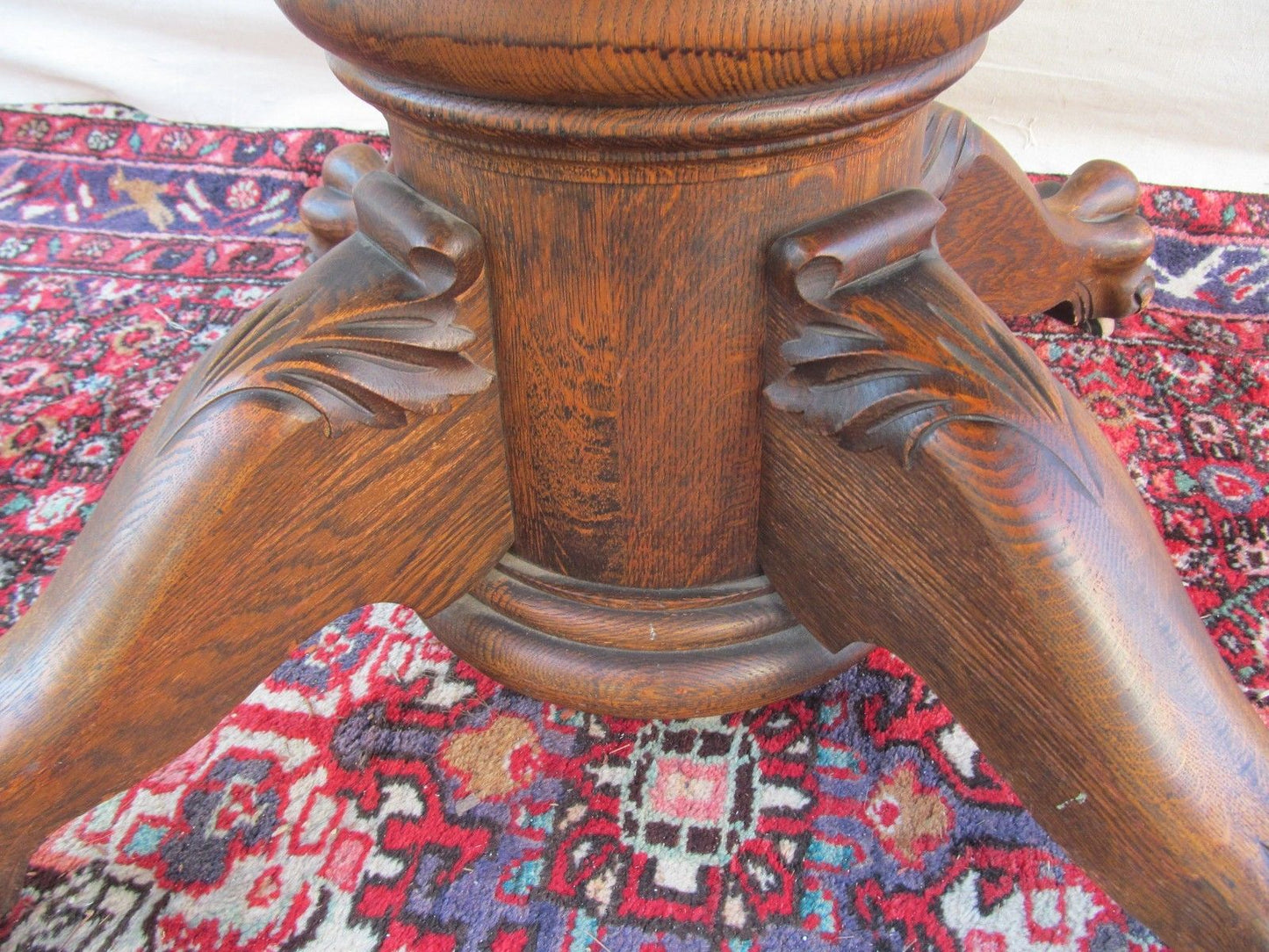 EXTRA CHOICE VICTORIAN TIGER OAK DINING TABLE WITH LION PAW BASE BY LARKIN