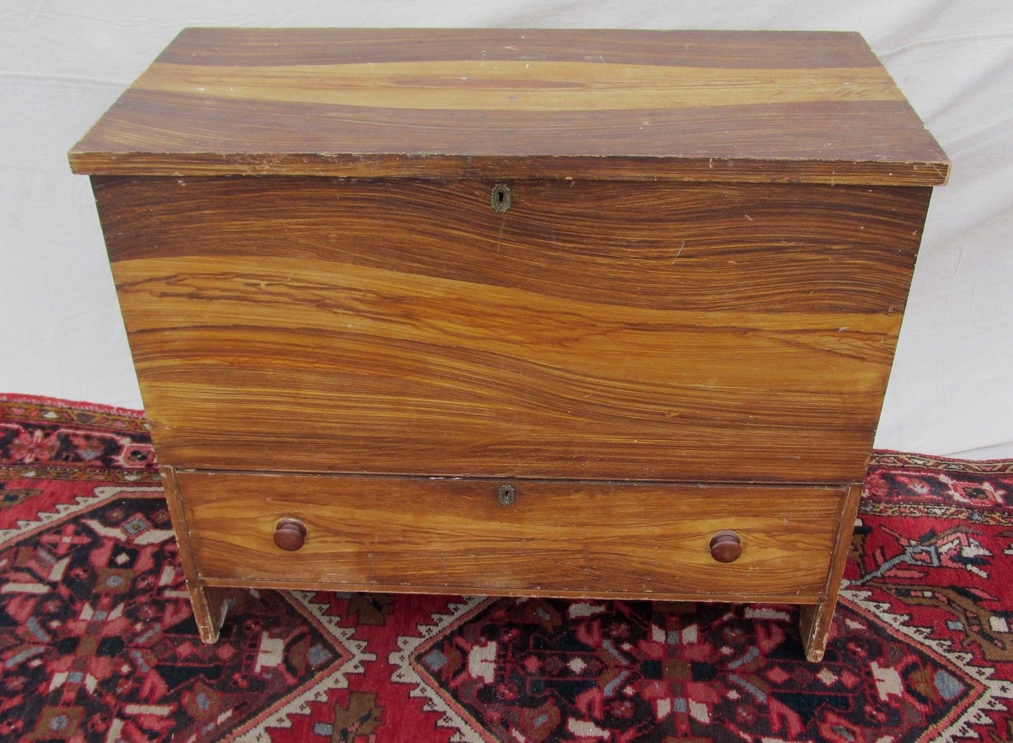 EARLY 19TH CENTURY HEPPLEWHITE GRAIN PAINTED BLANKET BOX-STATE OF MAINE