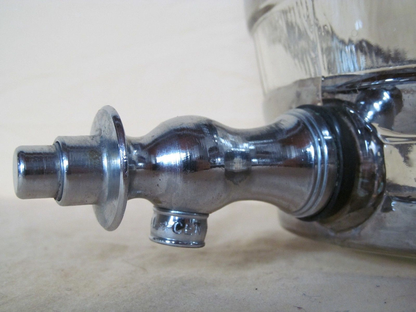 EXCELLENT VINTAGE ICE COFFEE DISPENSER IN CHROME & GLASS BARREL SHAPE