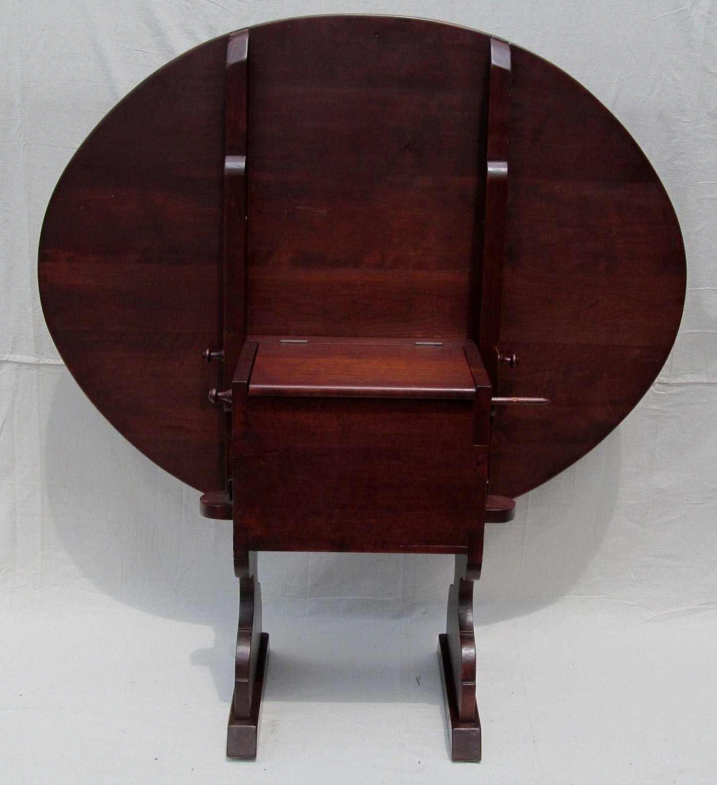 ANTIQUE QUEEN ANNE STYLE OVAL FORM CHERRY SHOE FOOT HUTCH TABLE - WONDERFUL