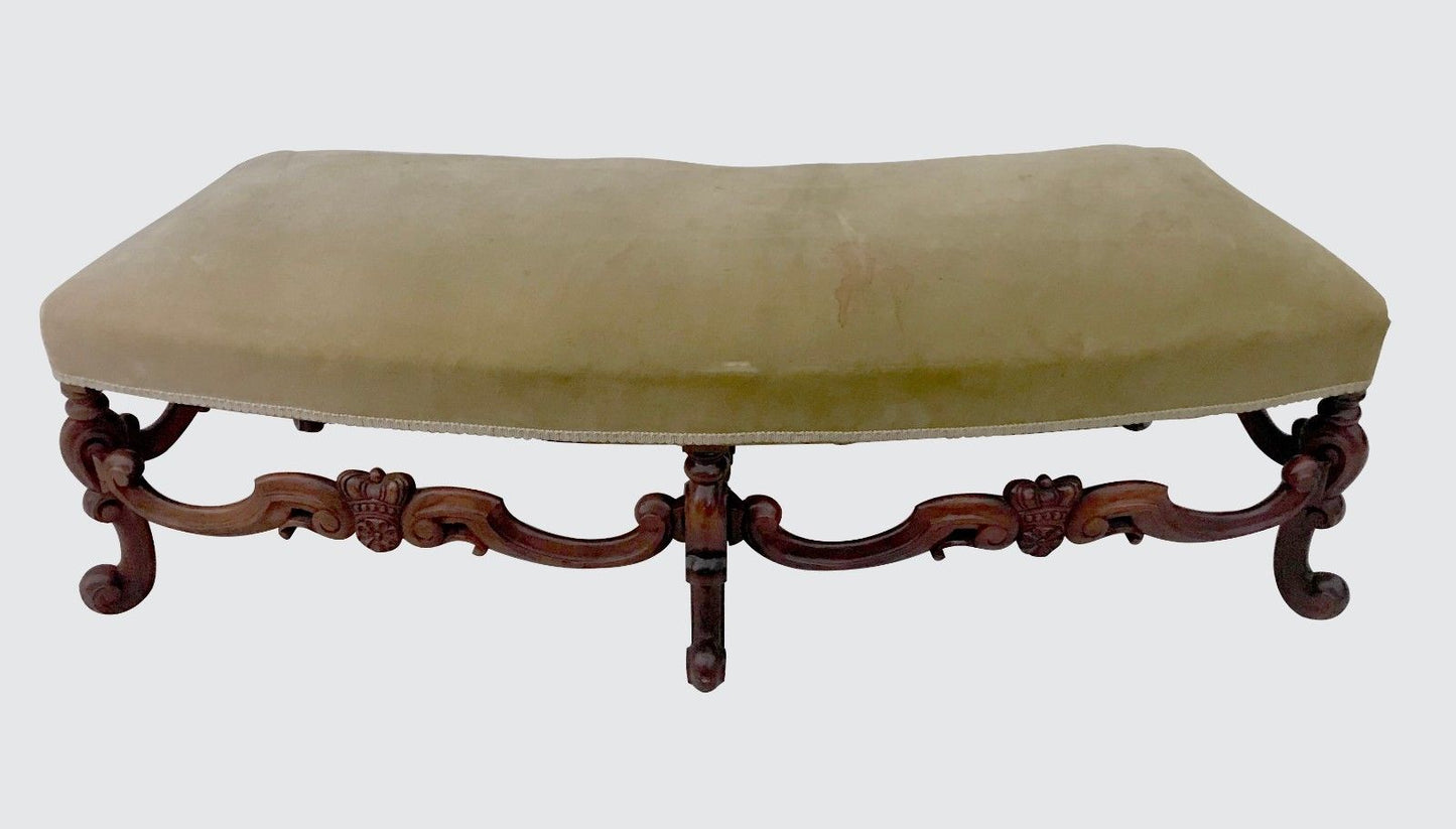UNIQUE WILLIAM & MARY STYLED LARGE END OF BED BENCH WITH HEART & CROWN STRETCHER