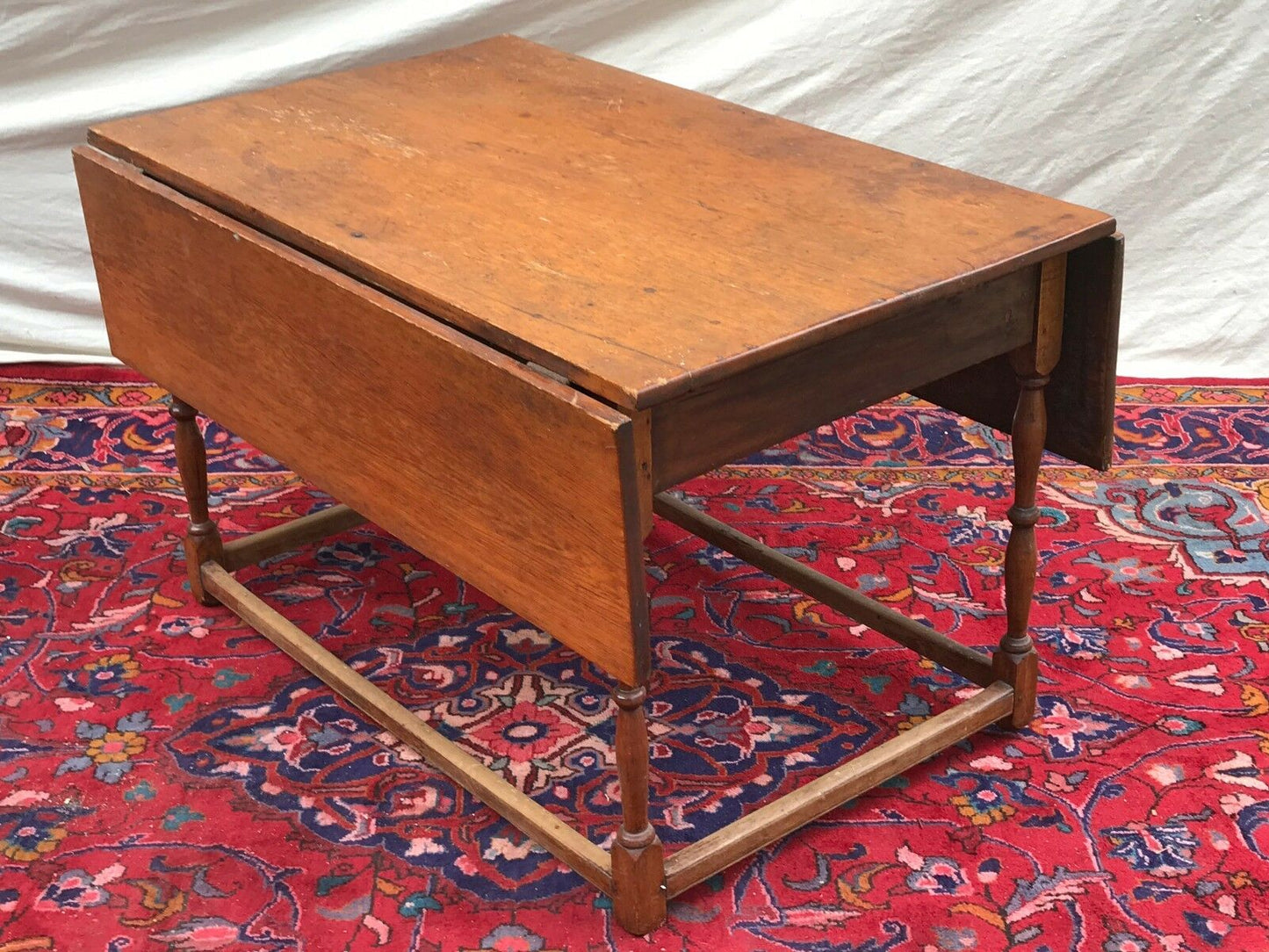 18TH C WILLIAM & MARY PERIOD NEW ENGLAND ANTIQUE DROP LEAF TAVERN / DINING TABLE