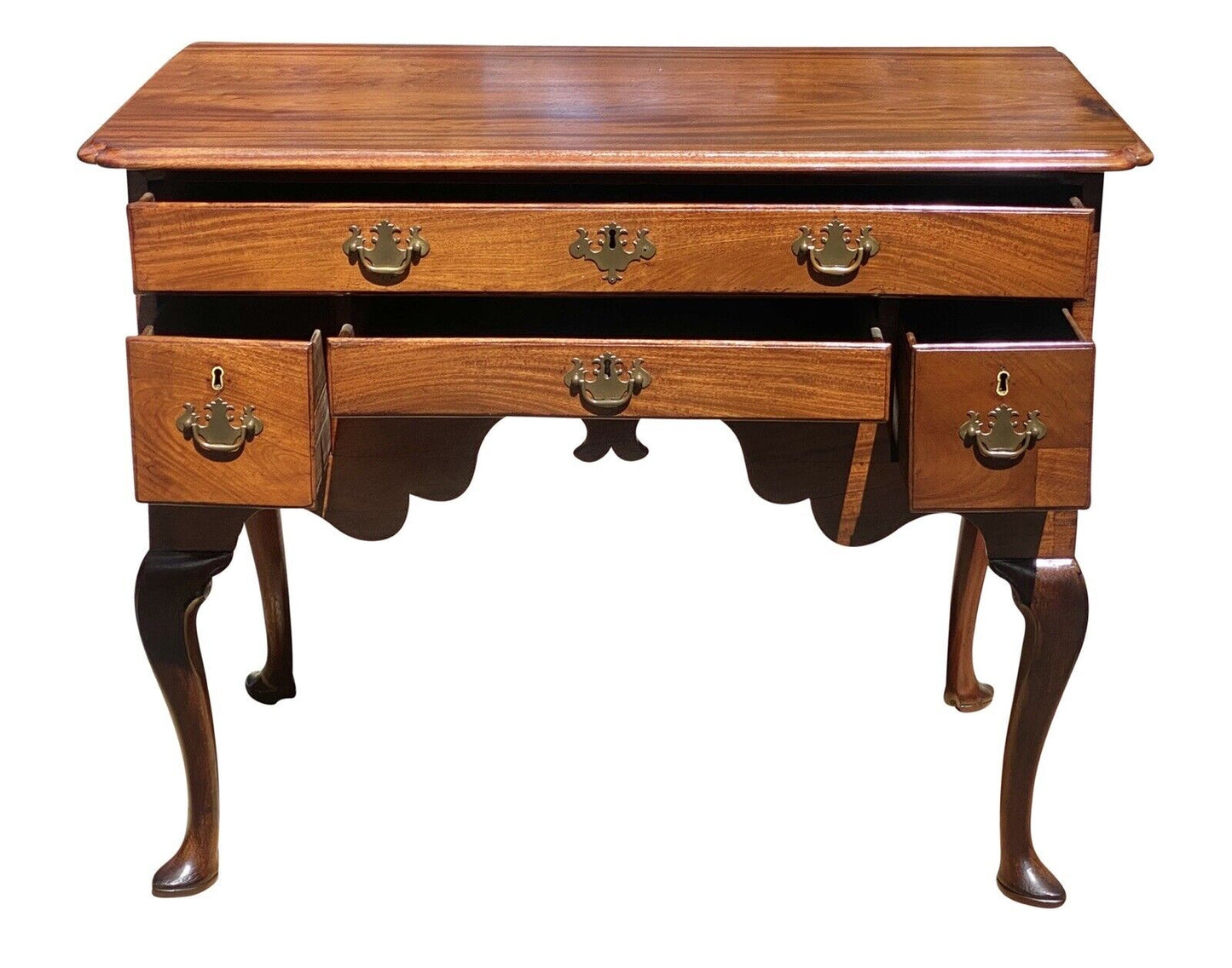 18th C Antique Queen Anne Delaware River Valley Mahogany Dressing Table / Lowboy