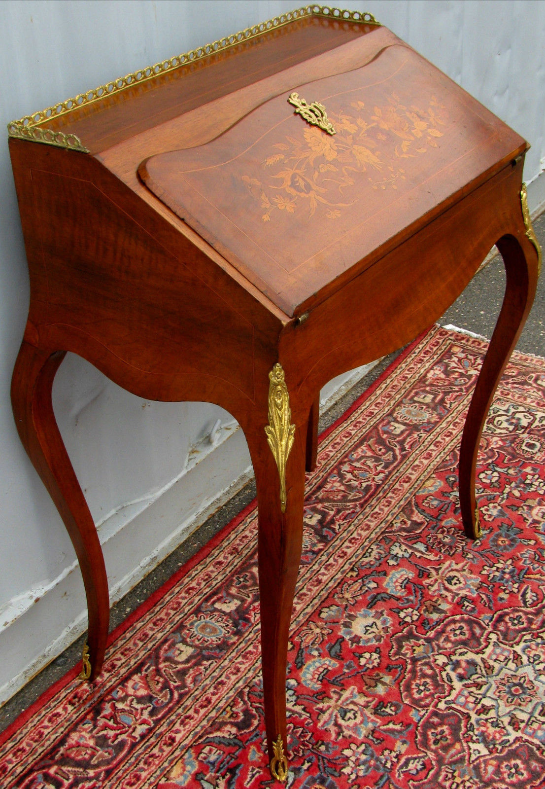 19th CENTURY FRENCH LOUIS XV MARQUETRY INLAID LADIES' DESK W/ORMALU DORE MOUNTS!