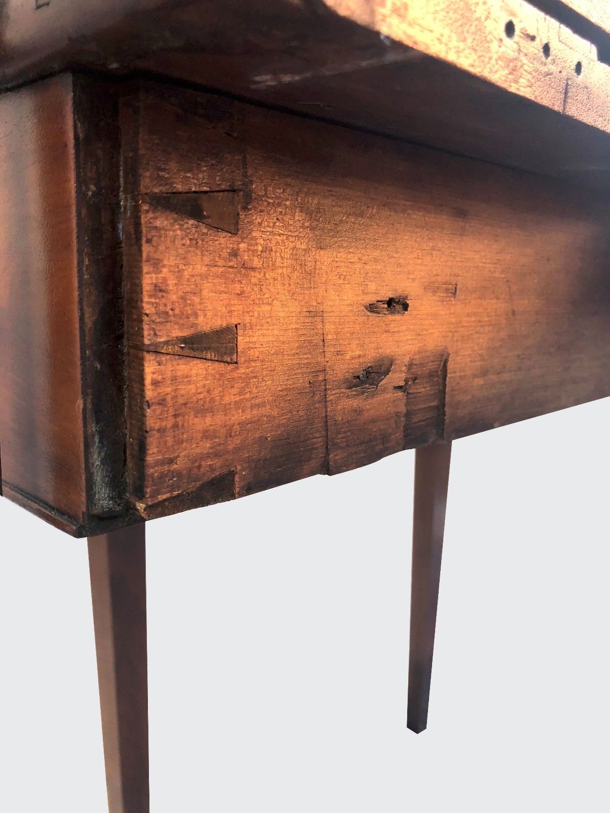 18TH CENTURY FEDERAL CONCAVE FORM RHODE ISLAND GAME TABLE IN MAHOGANY-RARE