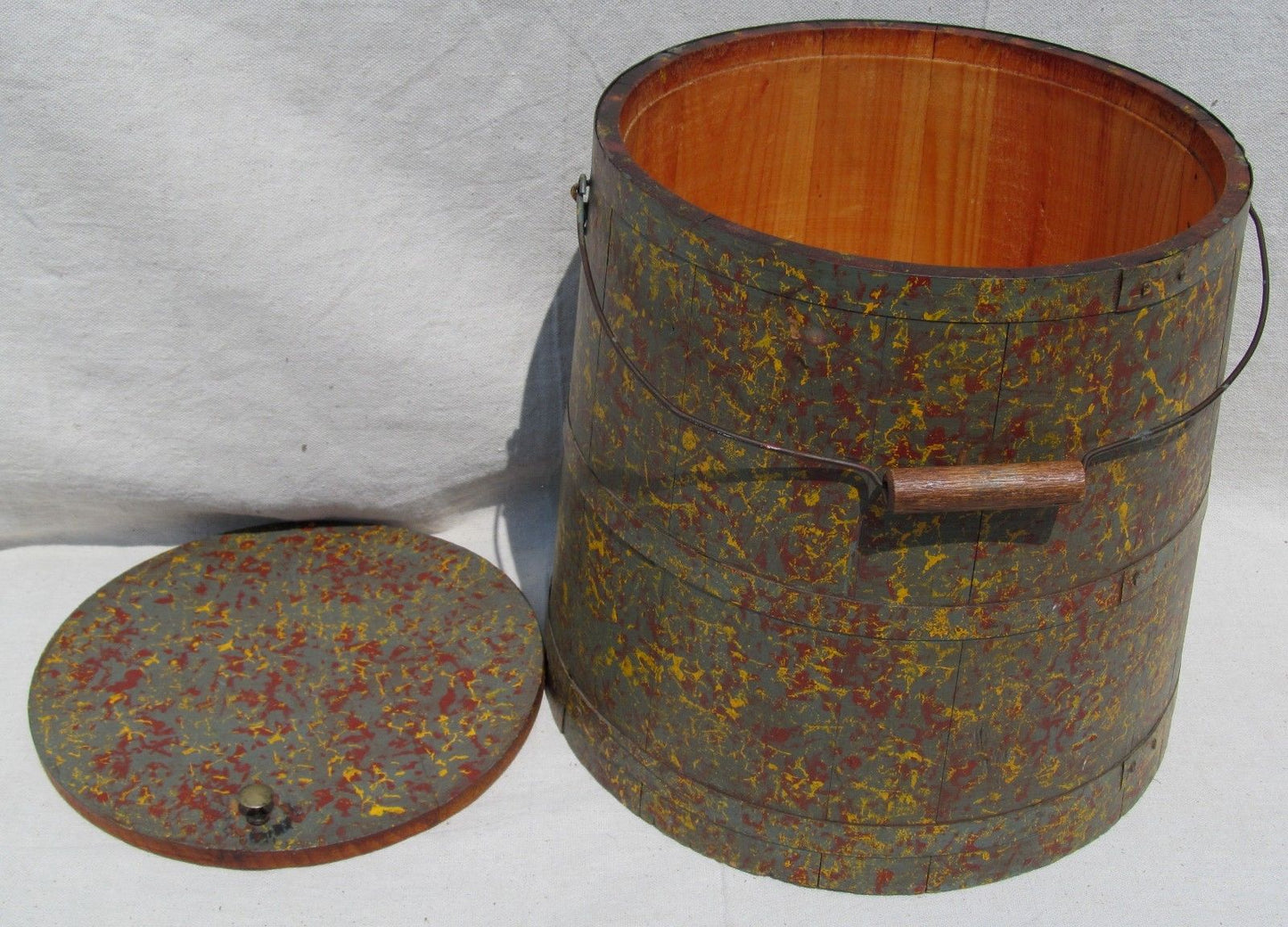 FABULOUS 19TH CENTURY POLY CHROME SPONGE PAINT DECORATED WOODEN COVERED BUCKET