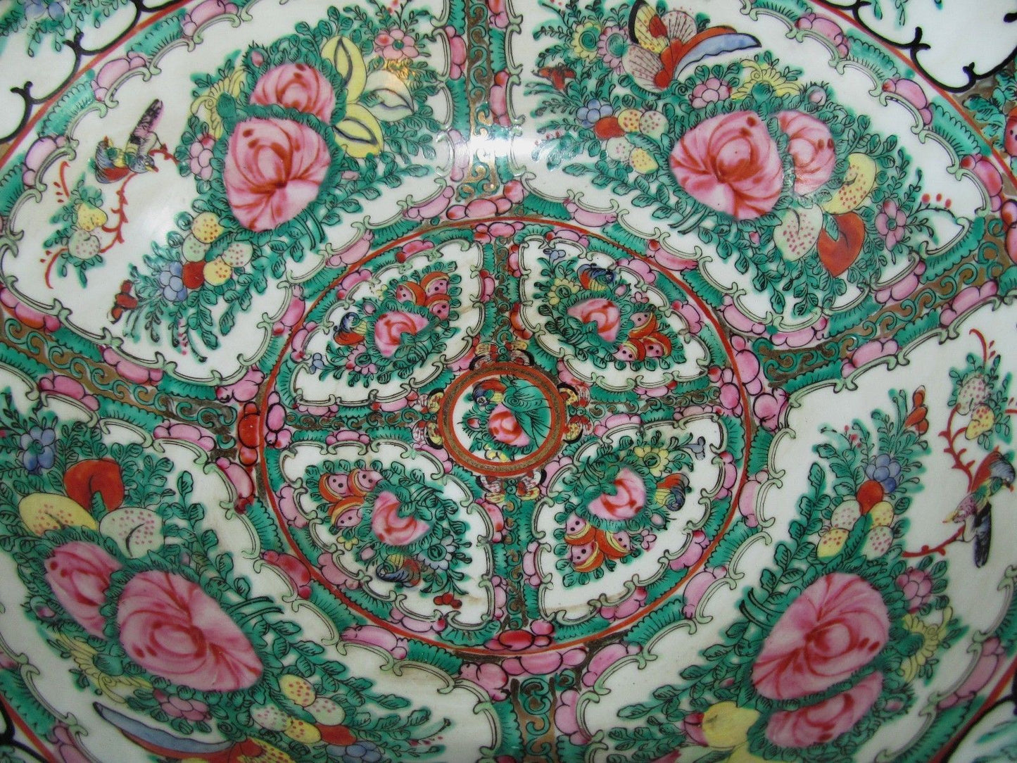 ELEGANT 19TH CENTURY ROSE MEDALLION 12" BOWL