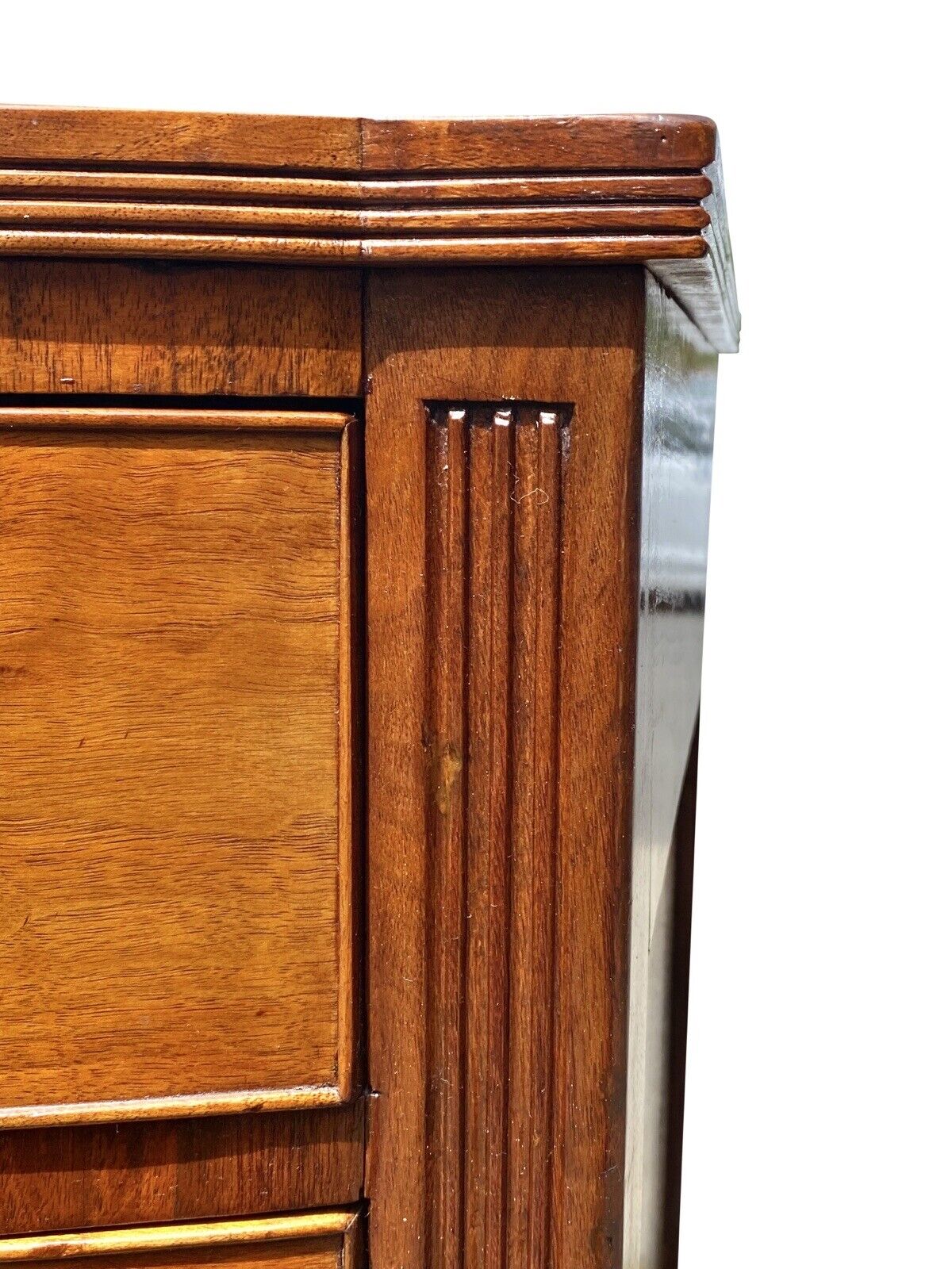 18th Century Antique Sheraton Cherry Bowfront Chest of Drawers / Dresser