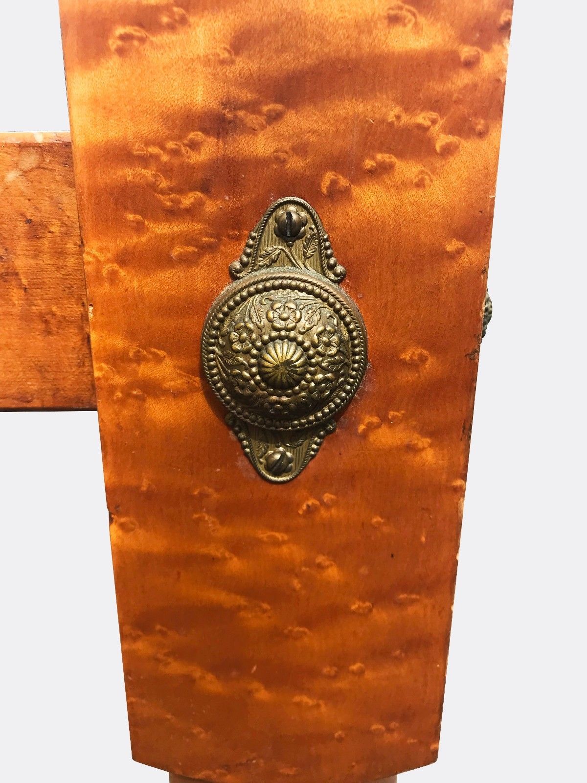 OUTSTANDING 18TH CENTURY FEDERAL PERIOD SOLID BIRDS EYE MAPLE FOUR POSTER BED