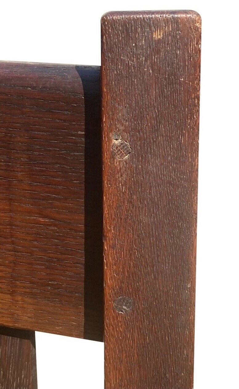 20TH C ANTIQUE ARTS & CRAFTS HARDEN TIGER OAK SLATTED ARM CHAIR