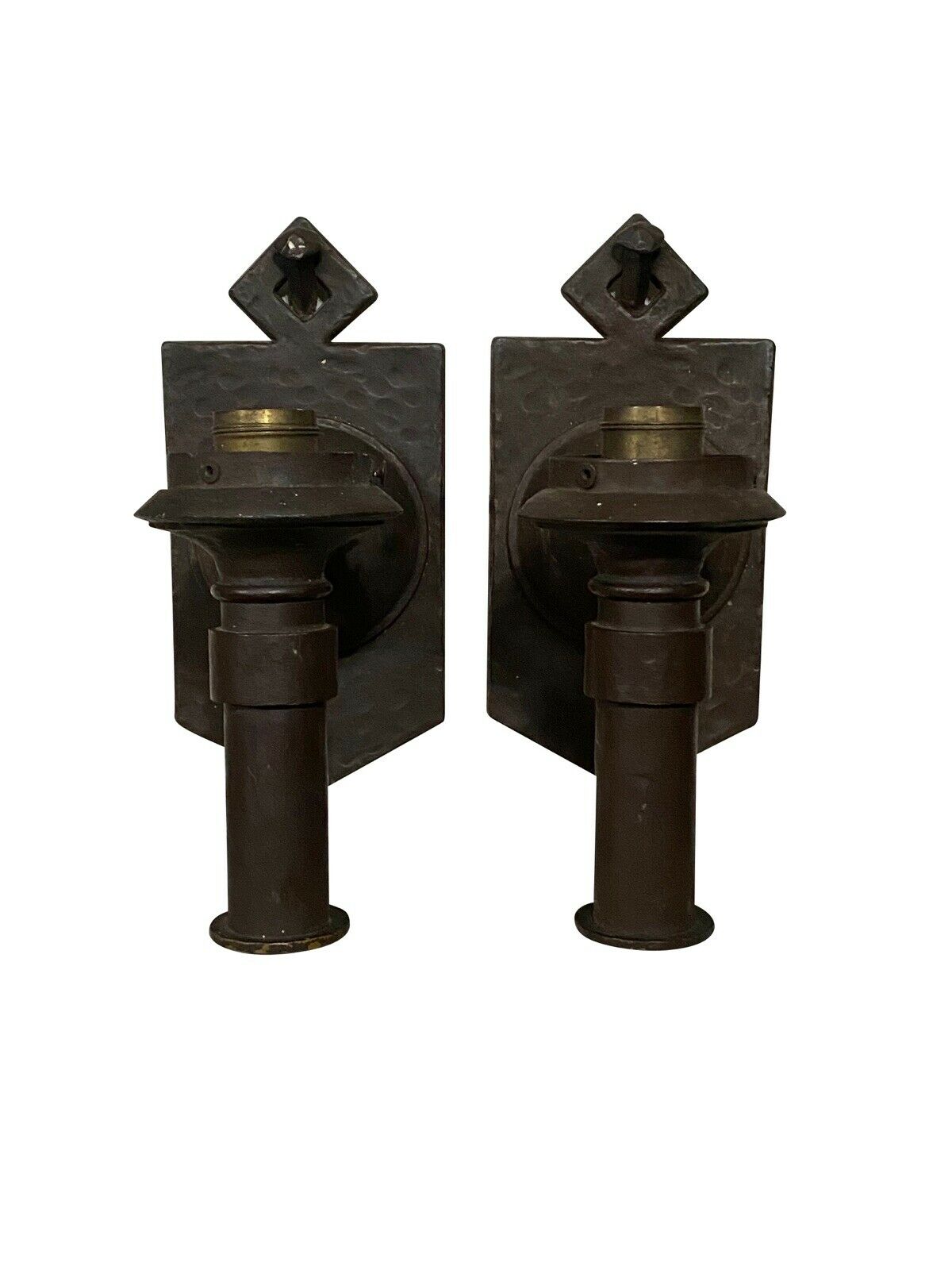 20TH C PAIR ANTIQUE ARTS & CRAFTS HAMMERED COPPER ELECTRIC WALL LAMPS / SCONCES