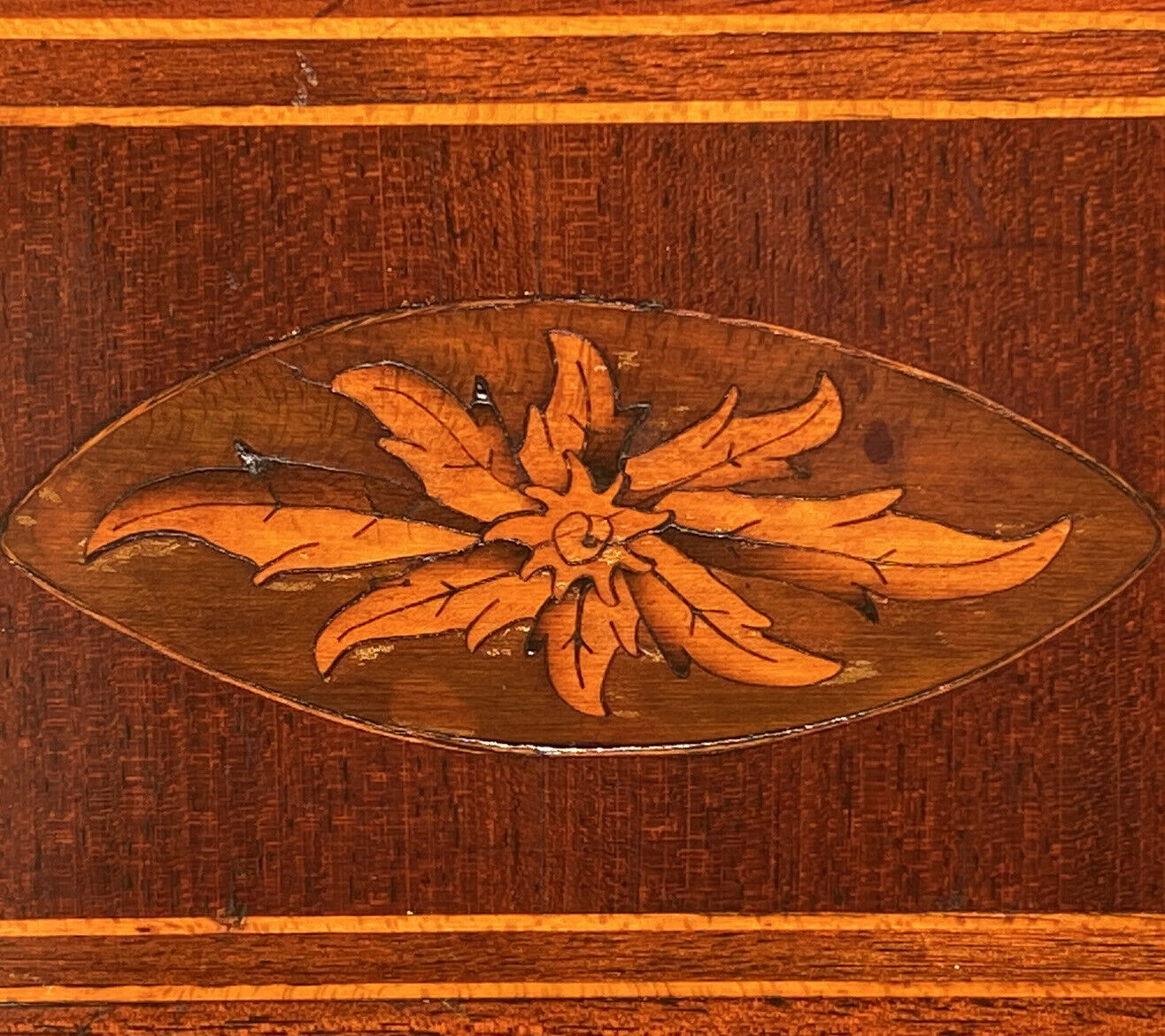 18TH C ANTIQUE FEDERAL PERIOD INLAID MAHOGANY SIDEBOARD / SERVER
