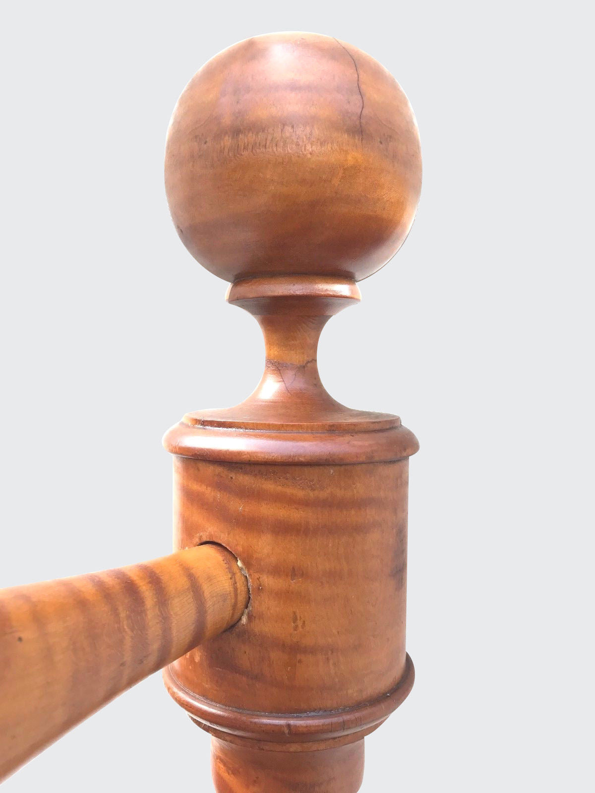 EXCEPTIONALLY FINE SOLID TIGER MAPLE FEDERAL CANNONBALL BED-BOLDEST & BEST GRAIN
