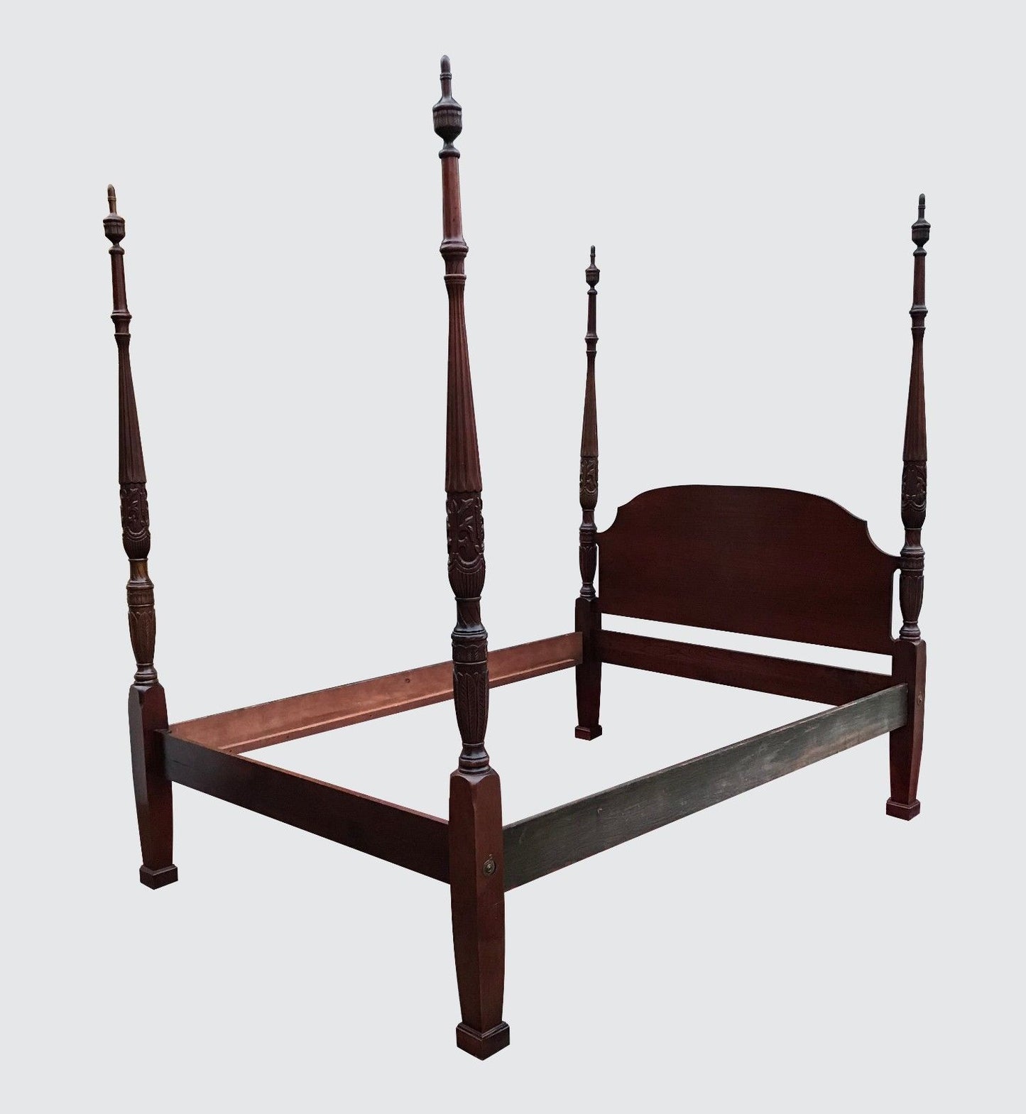 FEDERAL STYLED QUEEN SIZED RICE CARVED CHERRY FOUR POSTER CARVED BED