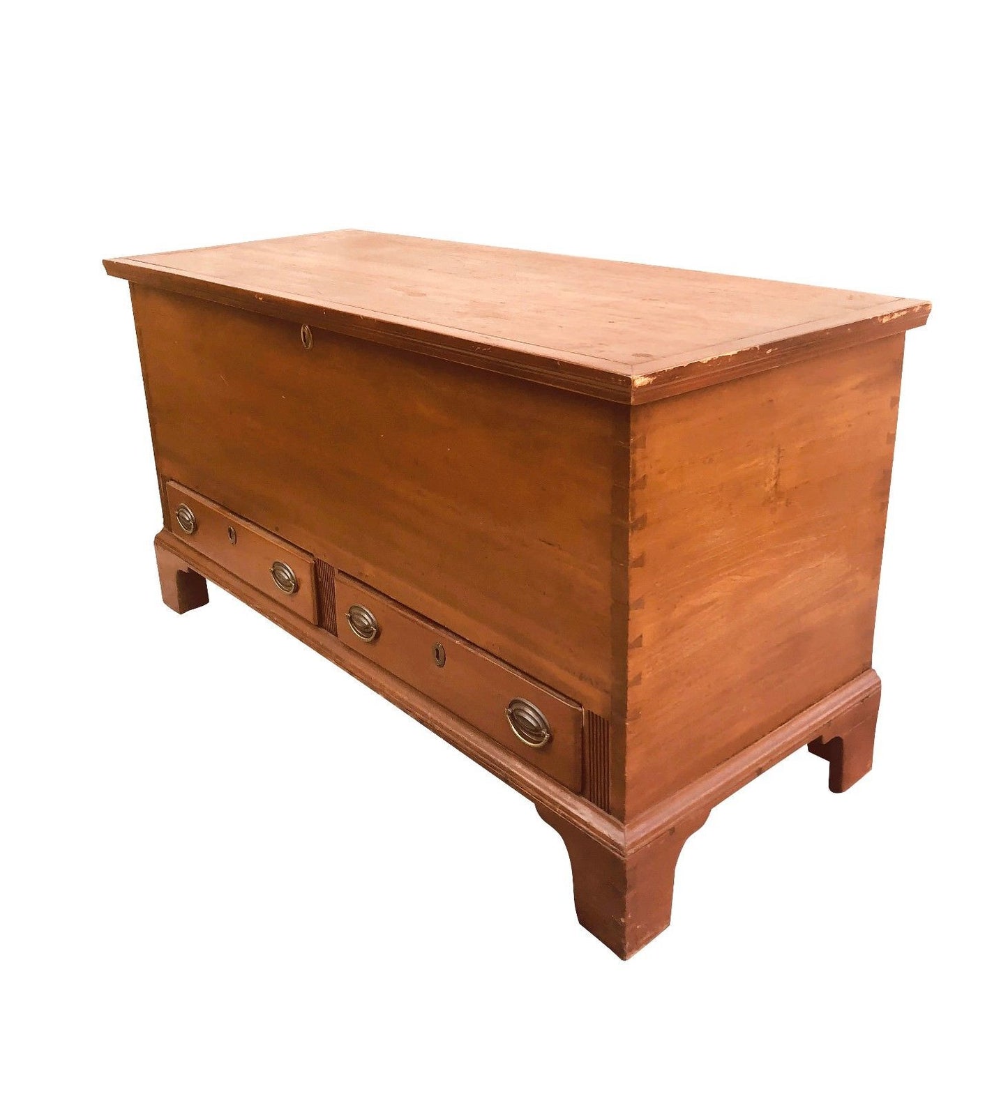 18TH CENTURY QUEEN ANNE PENNSYLVANIA BRACKET CHEST ON BRACKET FEET