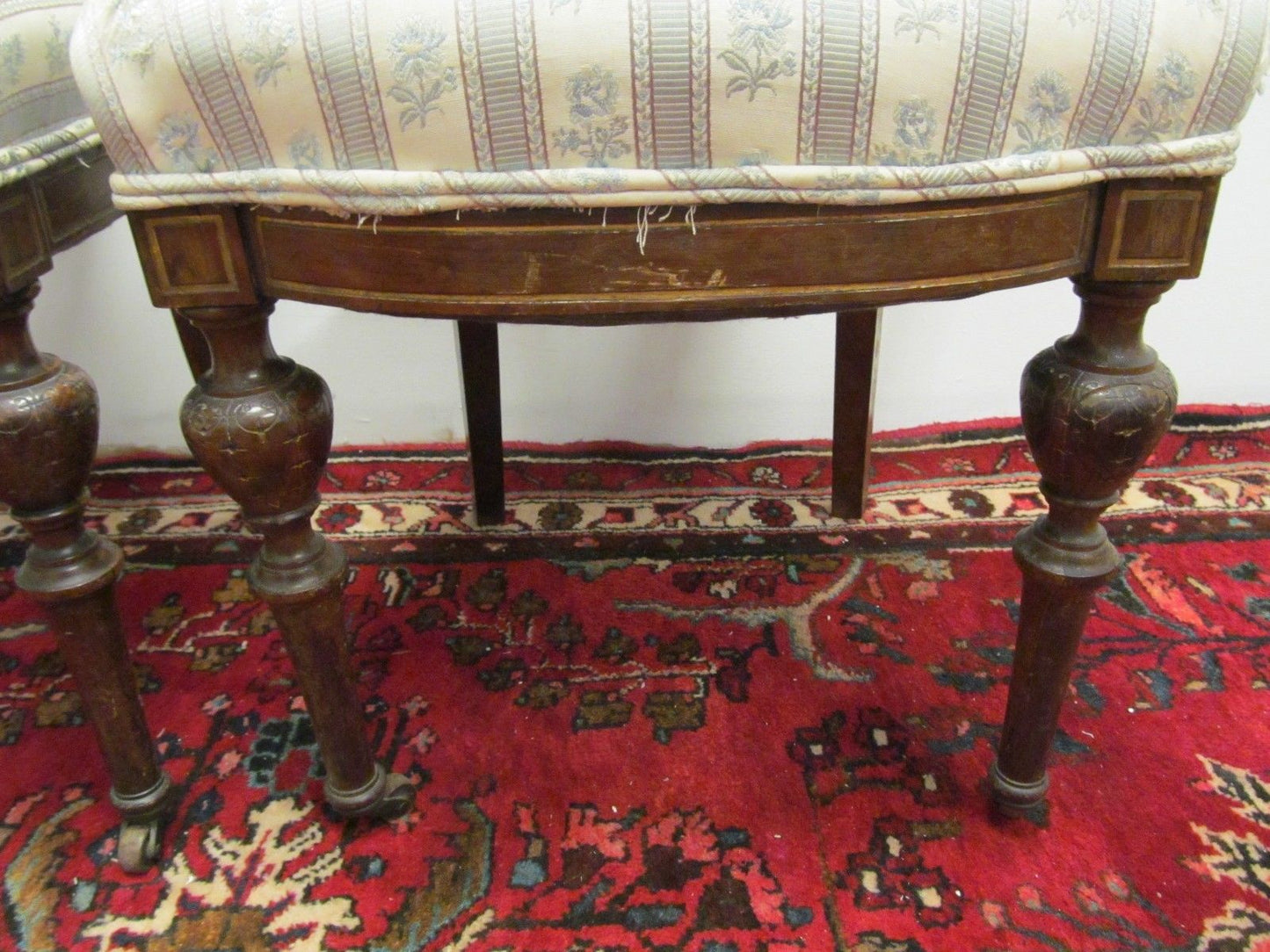 PAIR OF VICTORIAN WALNUT PARLOR CHAIRS WITH FINELY CARVED BACK SPLATS