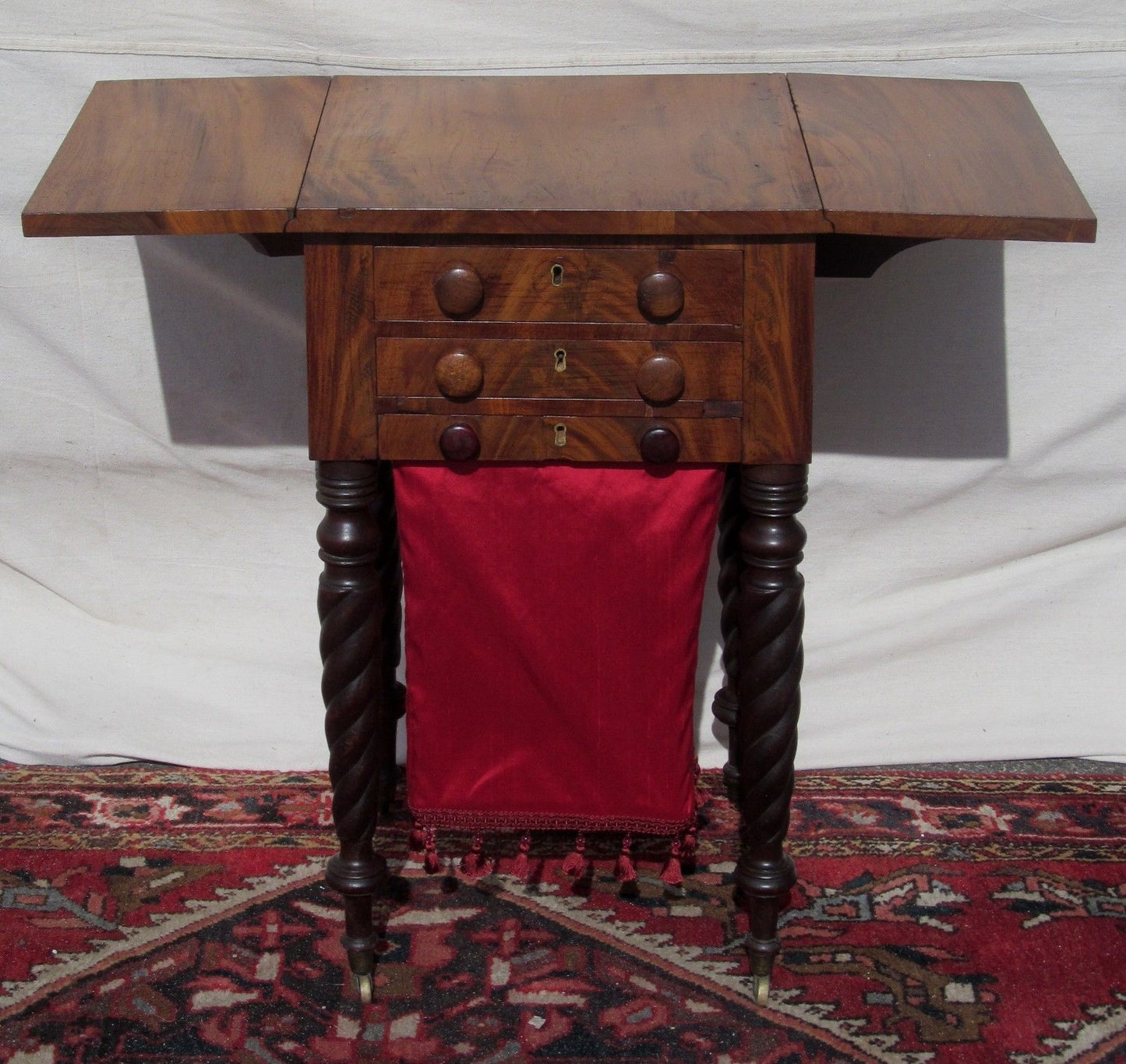 CIRCA 1810'S MAHOGANY SALEM MASS WORK TABLE-WITH FABRIC BAG DRAWER!