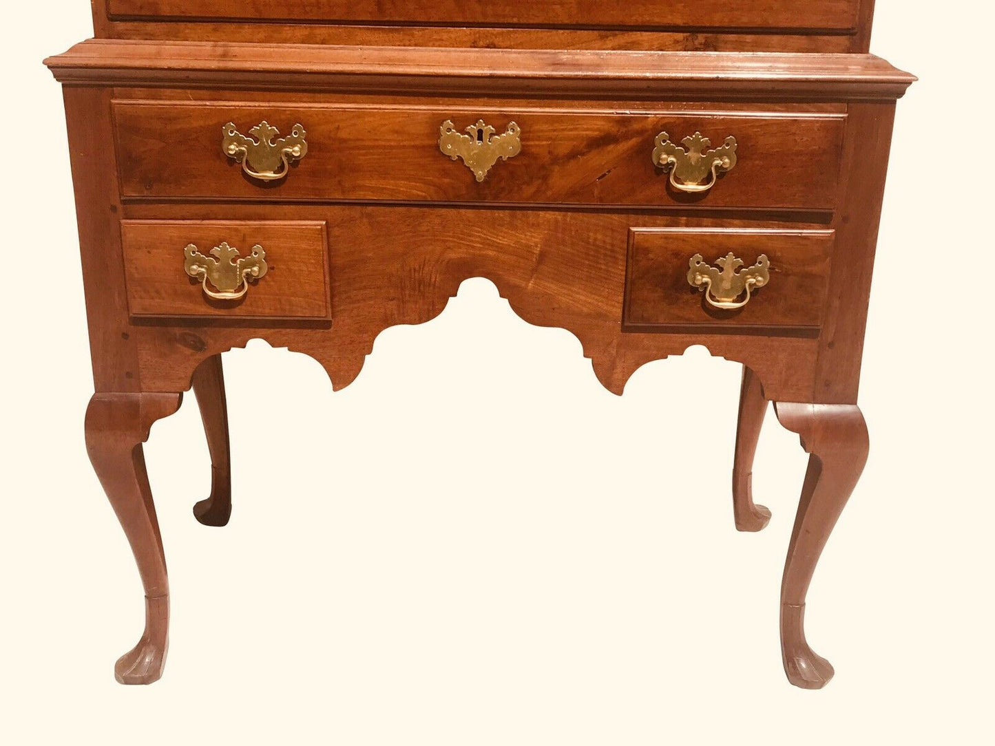 18TH C ANTIQUE QUEEN ANNE PERIOD PHILADELPHIA WALNUT HIGHBOY DRESSER / CHEST