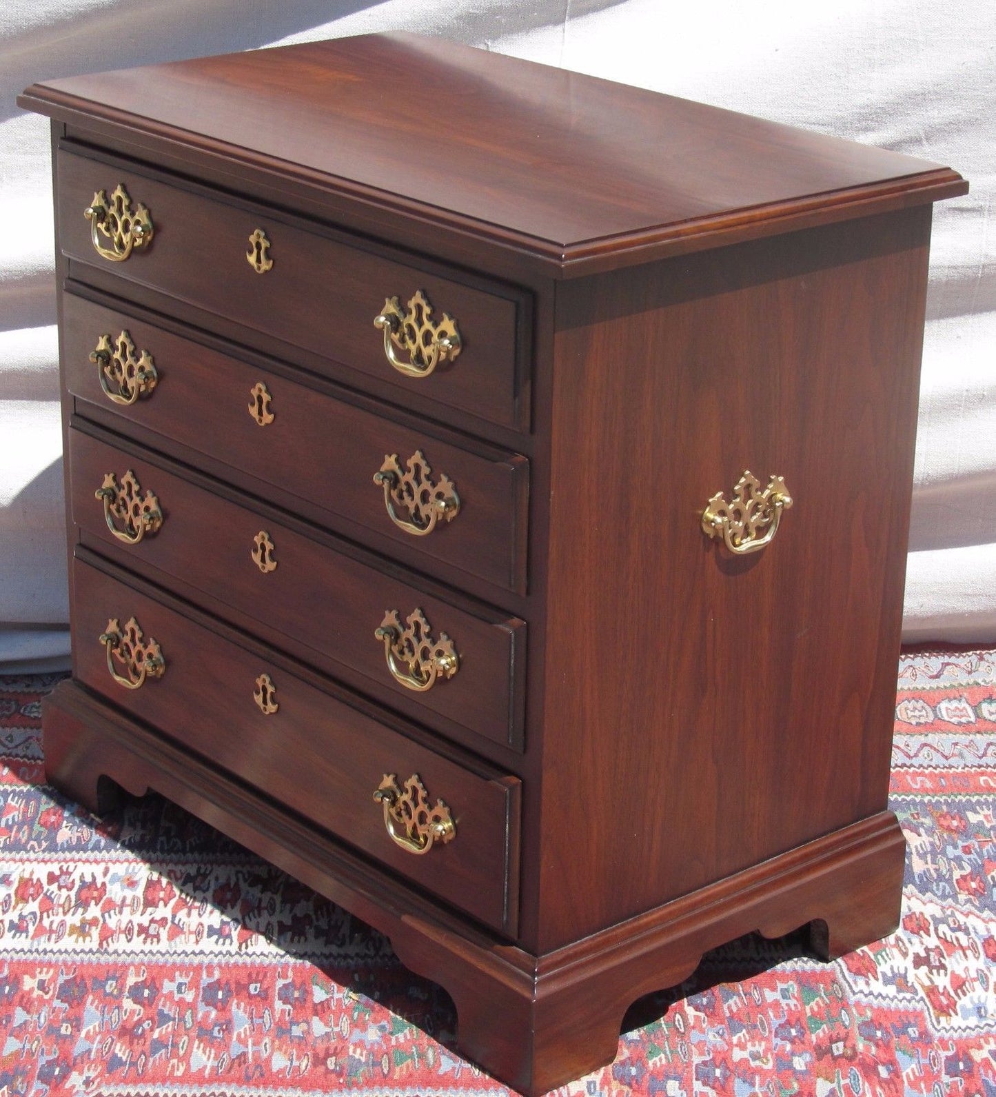 EXCELLENT HENKEL & HARRIS VIRGINIA GALLERIES SILVER MINI CHEST-BLACK WALNUT