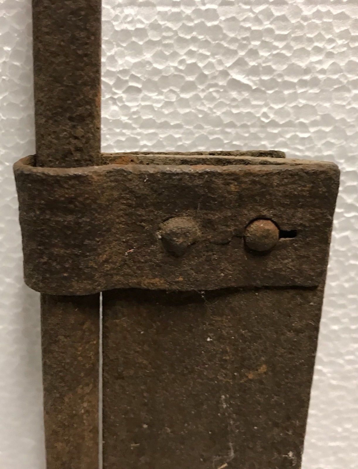 EARLY 19TH C HAND FORGED WROUGHT IRON ADJUSTABLE SAW TOOTH TRAMMEL - HEARTH