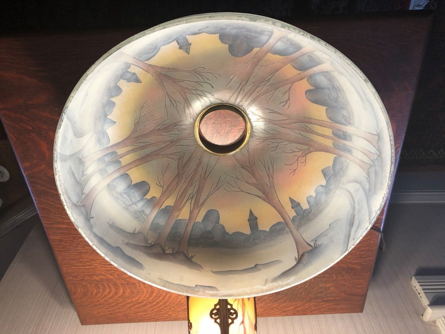 HANDEL CHIPPED ICE REVERSE GLASS PAINTED TABLE LAMP WITH LIGHTED BASE