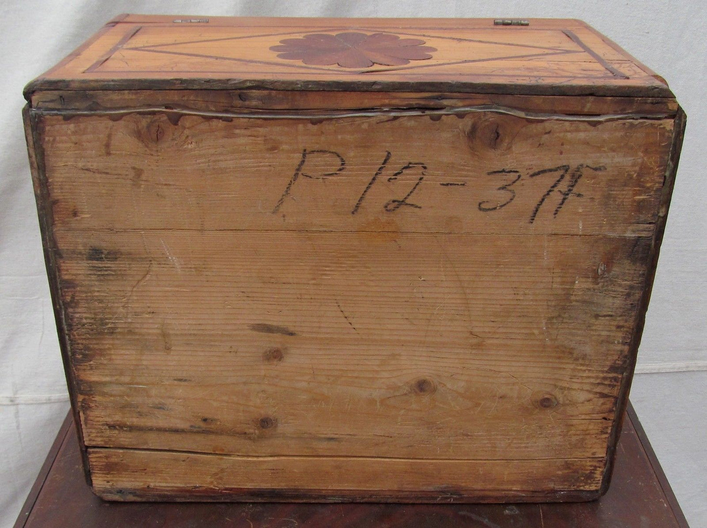 LARGE 19TH CENTURY FINELY INLAID SAILORS BOX WITH MARINERS STAR