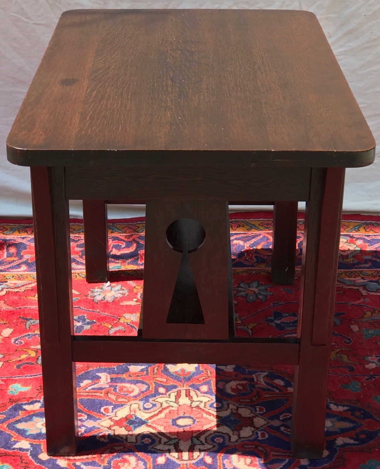 ANTIQUE ARTS & CRAFTS MISSION OAK DESK WITH KEY HOLE SIDES AND FUMED FINISH