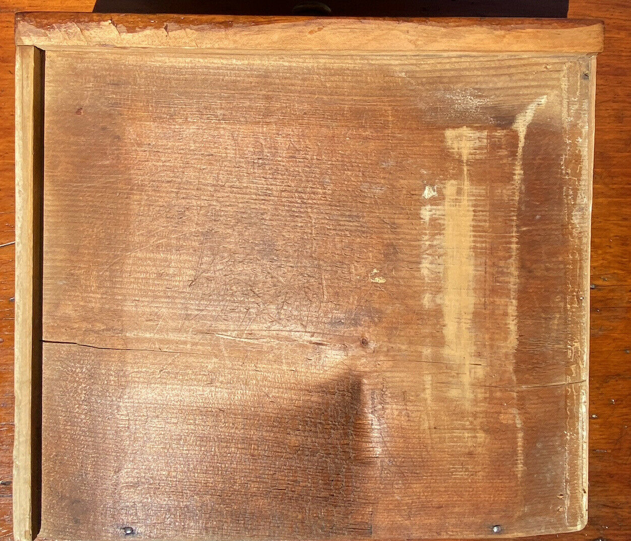 19TH C ANTIQUE NEW ENGLAND FEDERAL PERIOD PINE WORK TABLE / NIGHT STAND