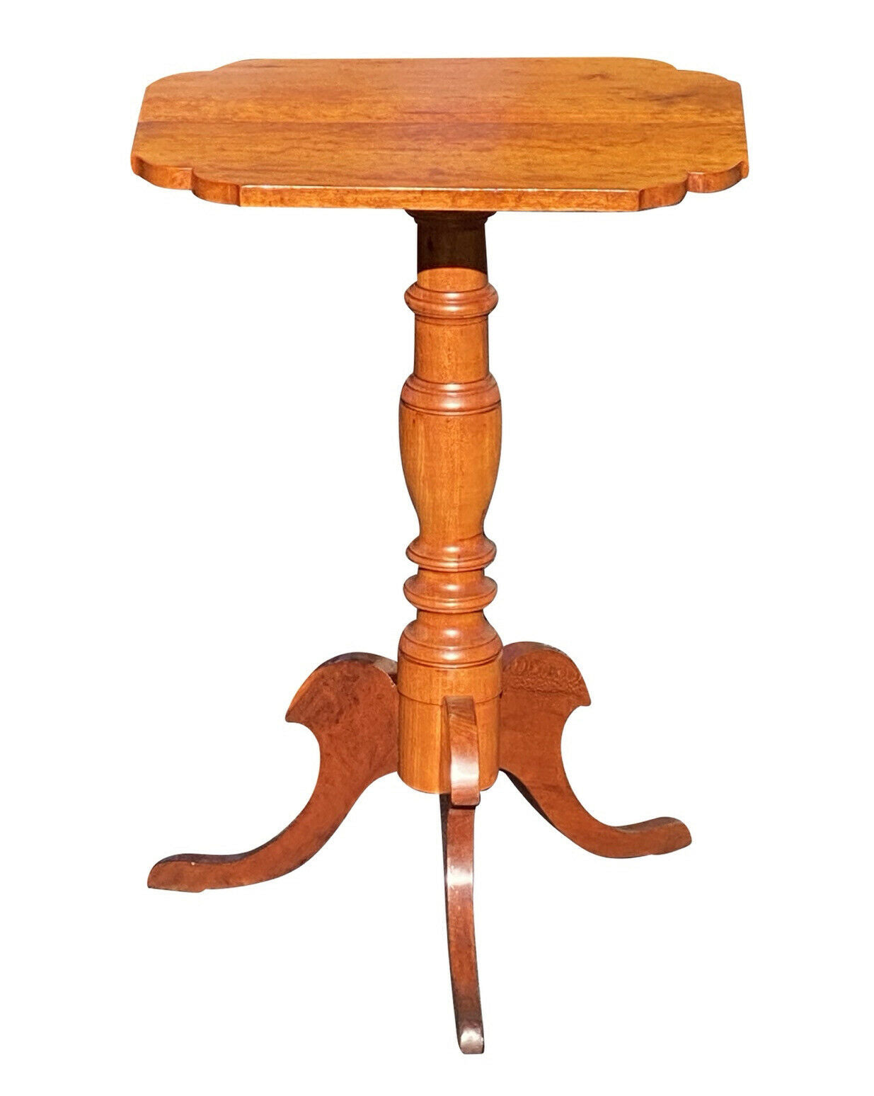 19TH C ANTIQUE NEW YORK CHERRY TILT TOP CANDLE STAND / END TABLE