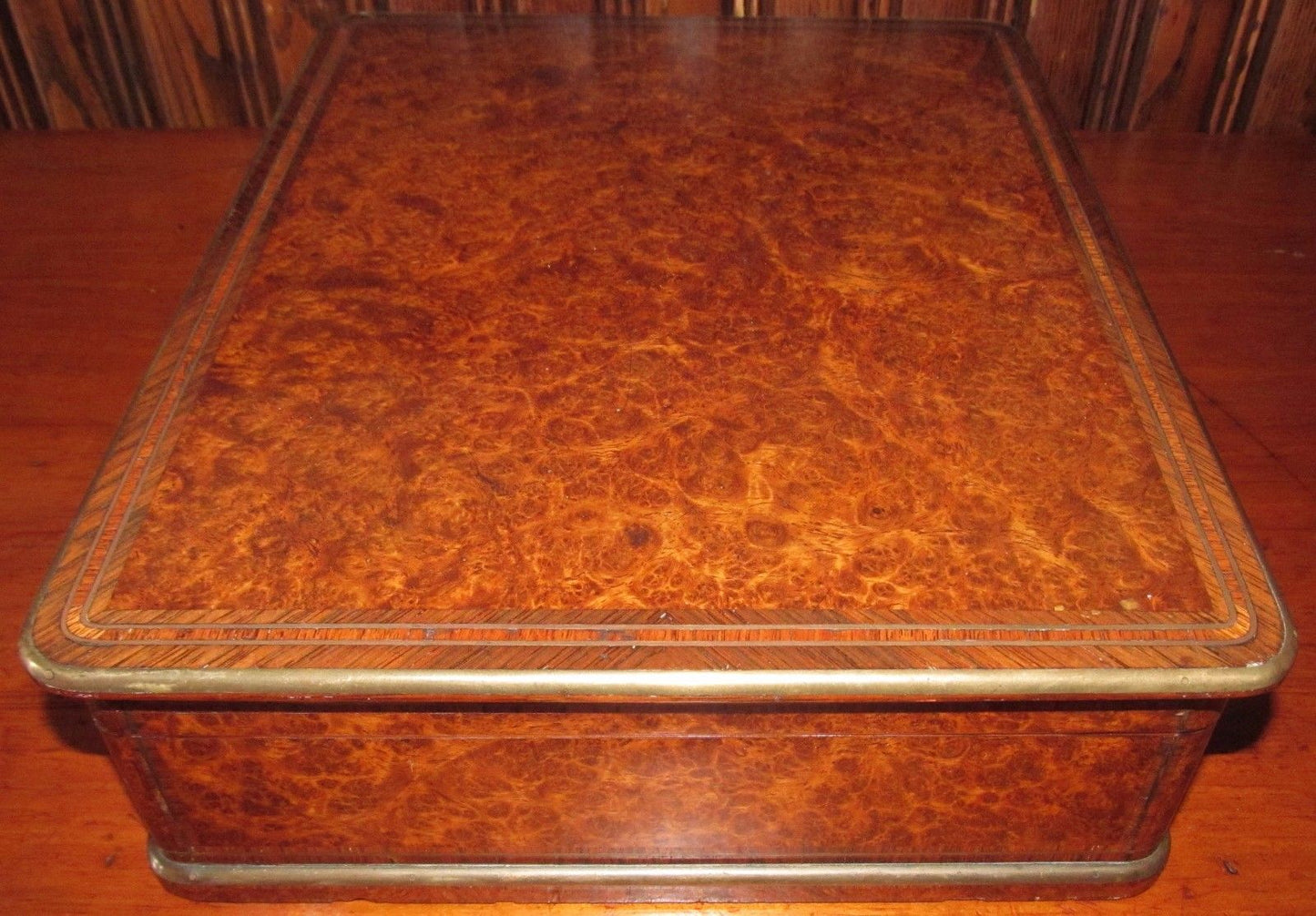 EXCEPTIONAL FRENCH INLAID CARPATHIAN BURLED ELM GAME BOX BY SUSSE FERES PARIS
