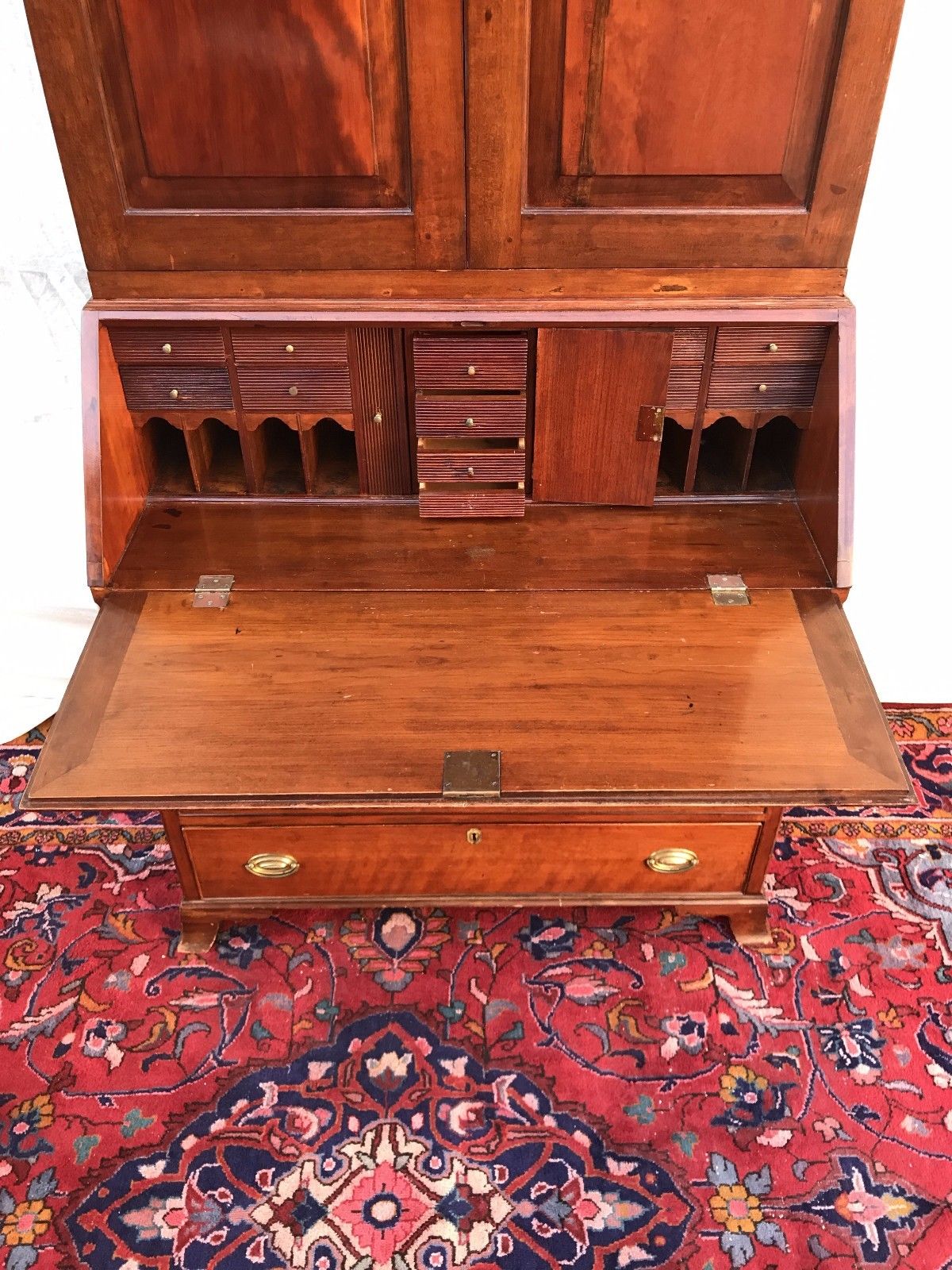 ULTRA RARE 18TH CENTURY CHERRY CONNECTICUT HEPPLEWHITE DOUBLE BLANK DOOR DESK