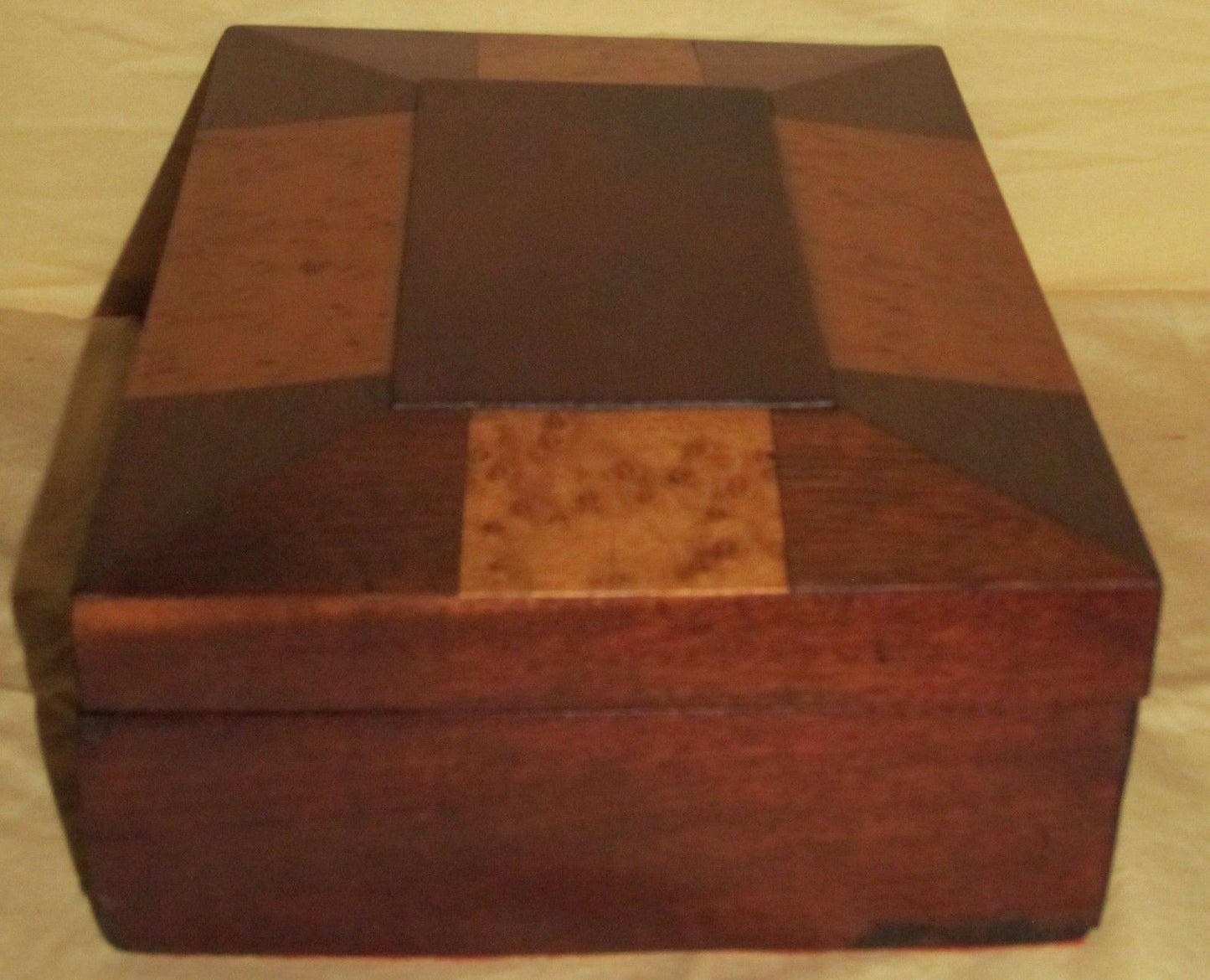 SHAKER INLAID SEWING BOX IN BIRDS EYE MAPLE & CHERRY