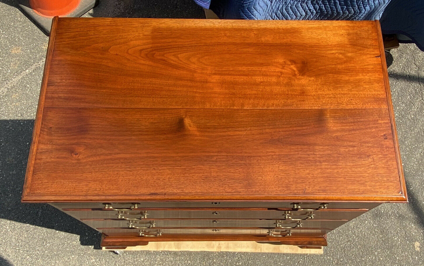 18TH C ANTIQUE CHIPPENDALE PENNSYLVANIA WALNUT BACHELORS CHEST / DRESSER