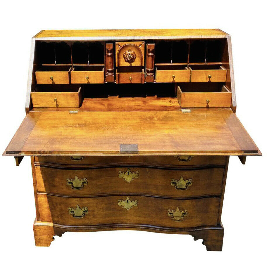 18TH C ANTIQUE CHIPPENDALE TIGER MAPLE MASSACHUSETTS OXBOW SLANT LID DESK