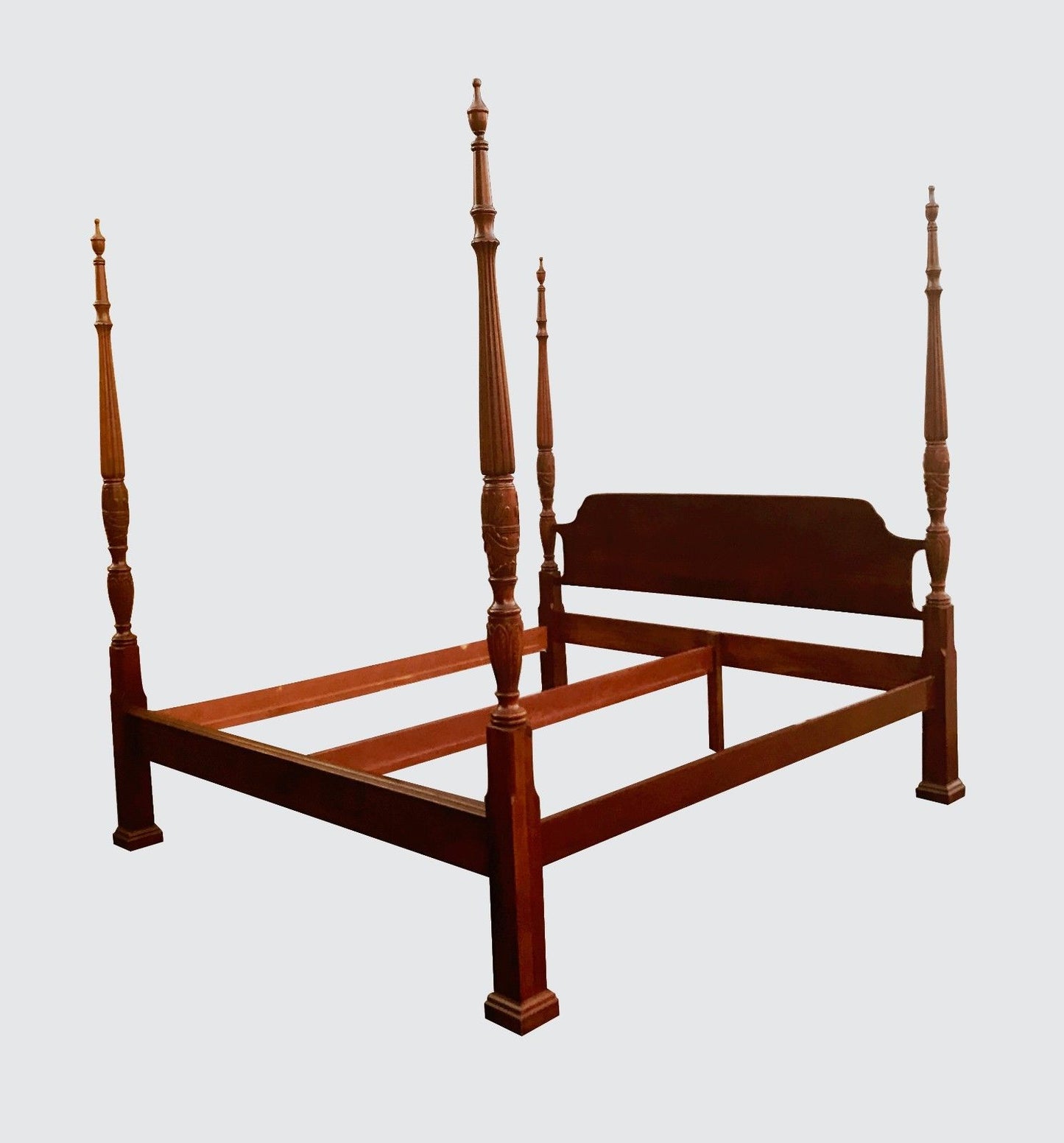 KING SIZED CHERRY FOUR POSTER RICE CARVED PLANTATION CHIPPENDALE STYLED BED