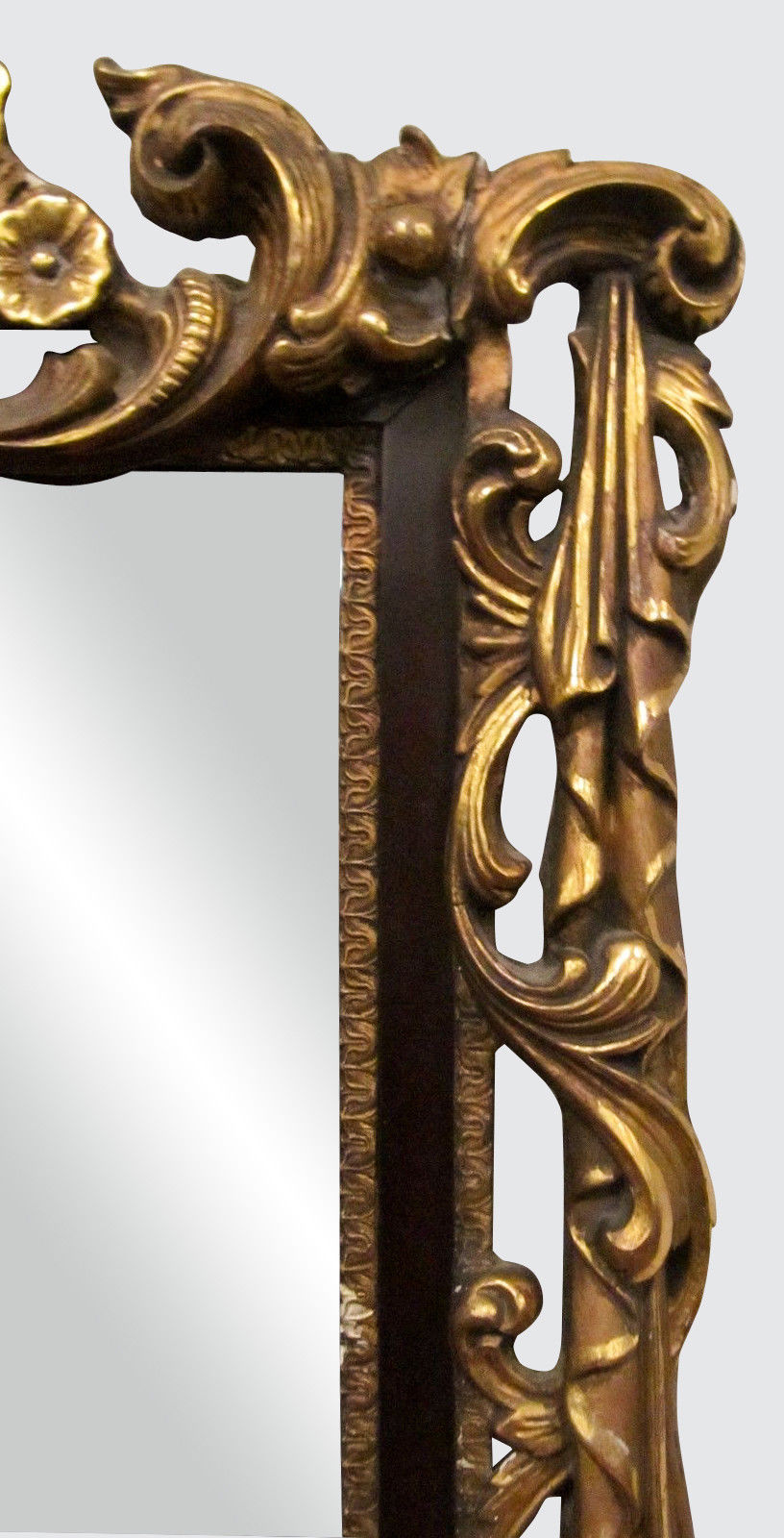 18TH CENTURY ROCOCO CONTINENTAL PARCEL GILT MAHOGANY MIRROR