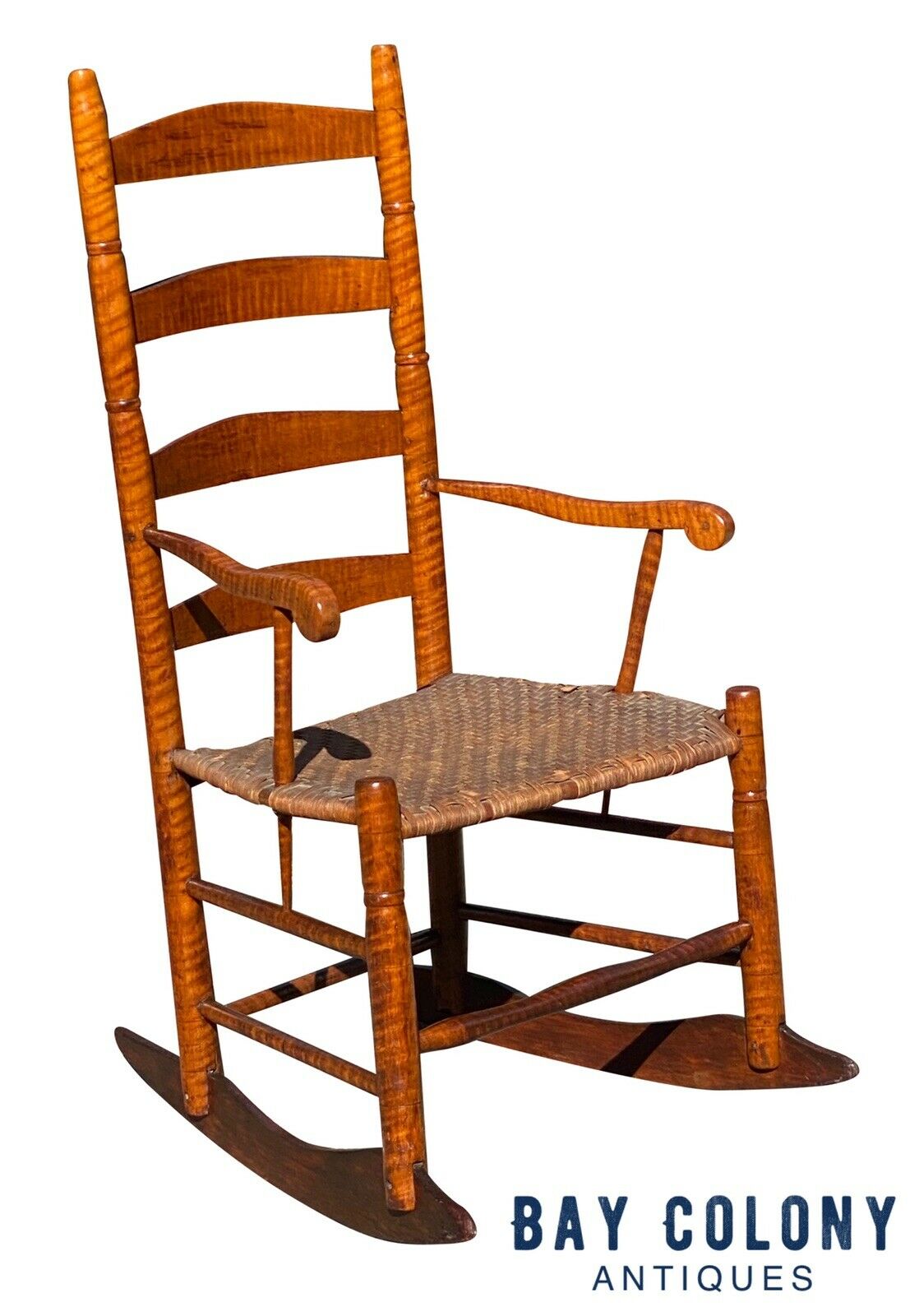 18TH C ANTIQUE NEW ENGLAND QUEEN ANNE TIGER MAPLE LADDER BACK ROCKING CHAIR
