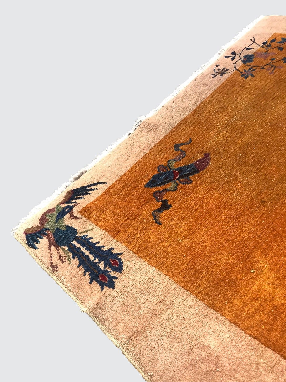 ANTIQUE VERY ATTRACTIVE CHINESE ART DECO CARPET WITH VERY RARE GOLD PROGRAM