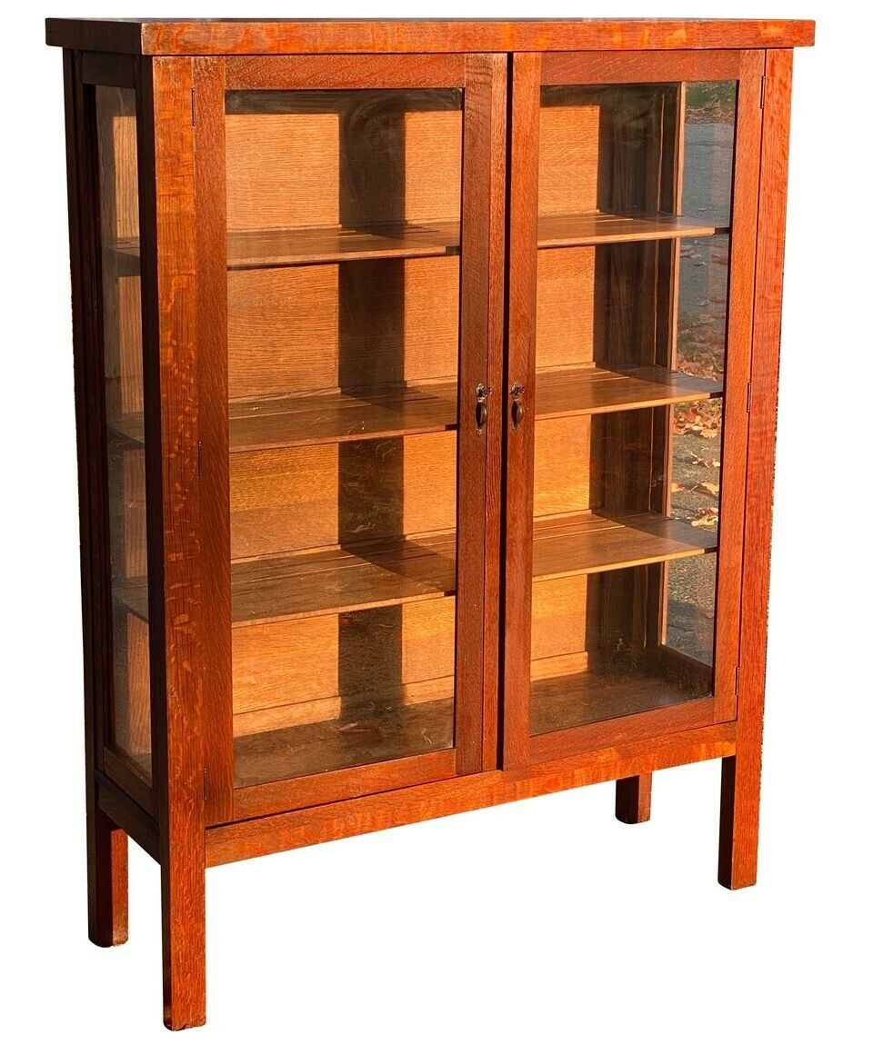20TH C ANTIQUE ARTS & CRAFTS / MISSION OAK BOOKCASE / CHINA CABINET