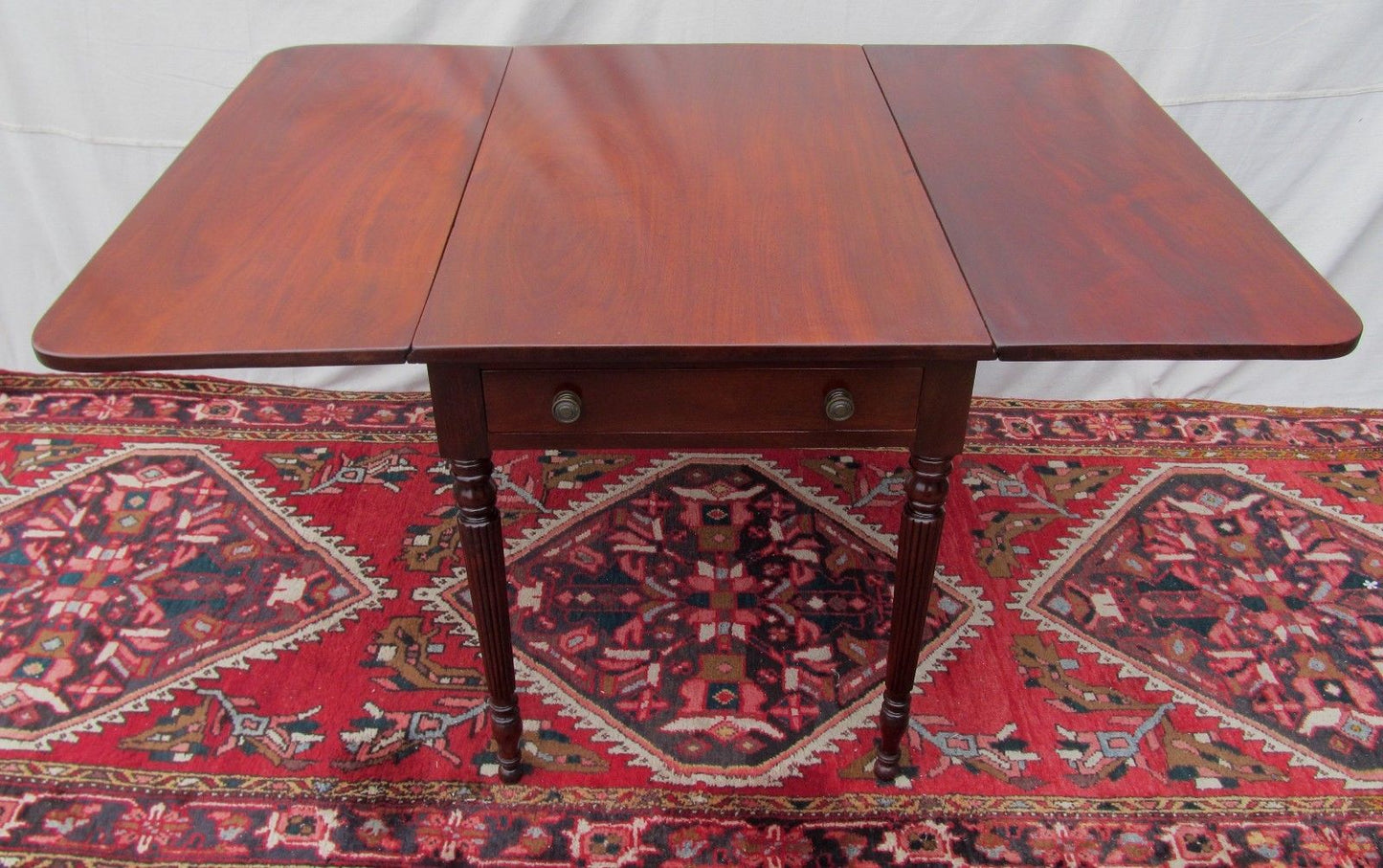 SHERATON PERIOD SOLID HONDURAN MAHOGANY BOSTON PEMBROKE TABLE