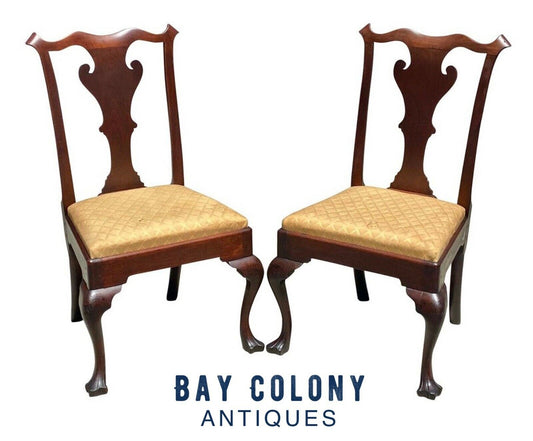 18TH C ANTIQUE PAIR OF PENNSYLVANIA CHIPPENDALE WALNUT TRIFID FOOT SIDE CHAIRS