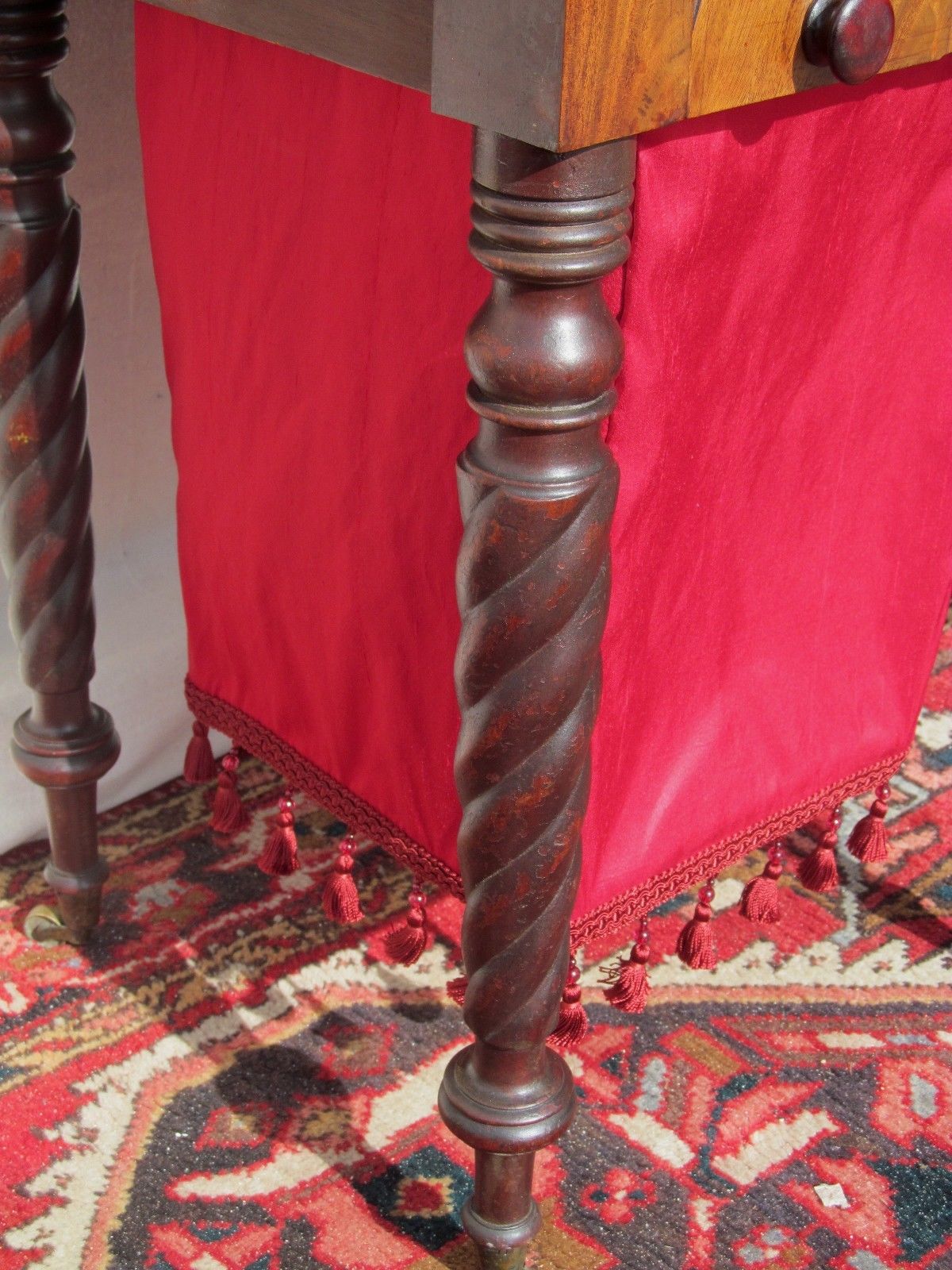 CIRCA 1810'S MAHOGANY SALEM MASS WORK TABLE-WITH FABRIC BAG DRAWER!