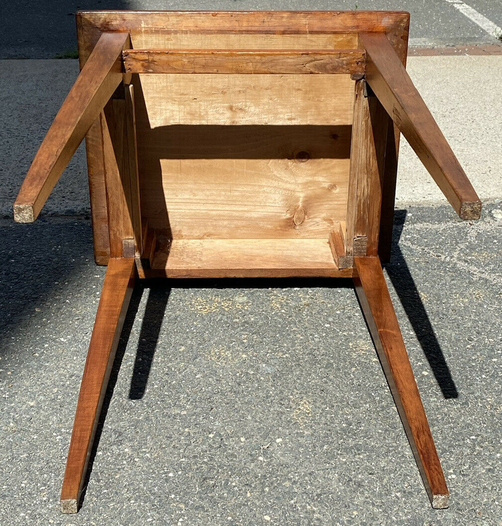 19TH C ANTIQUE NEW ENGLAND FEDERAL PERIOD PINE WORK TABLE / NIGHT STAND